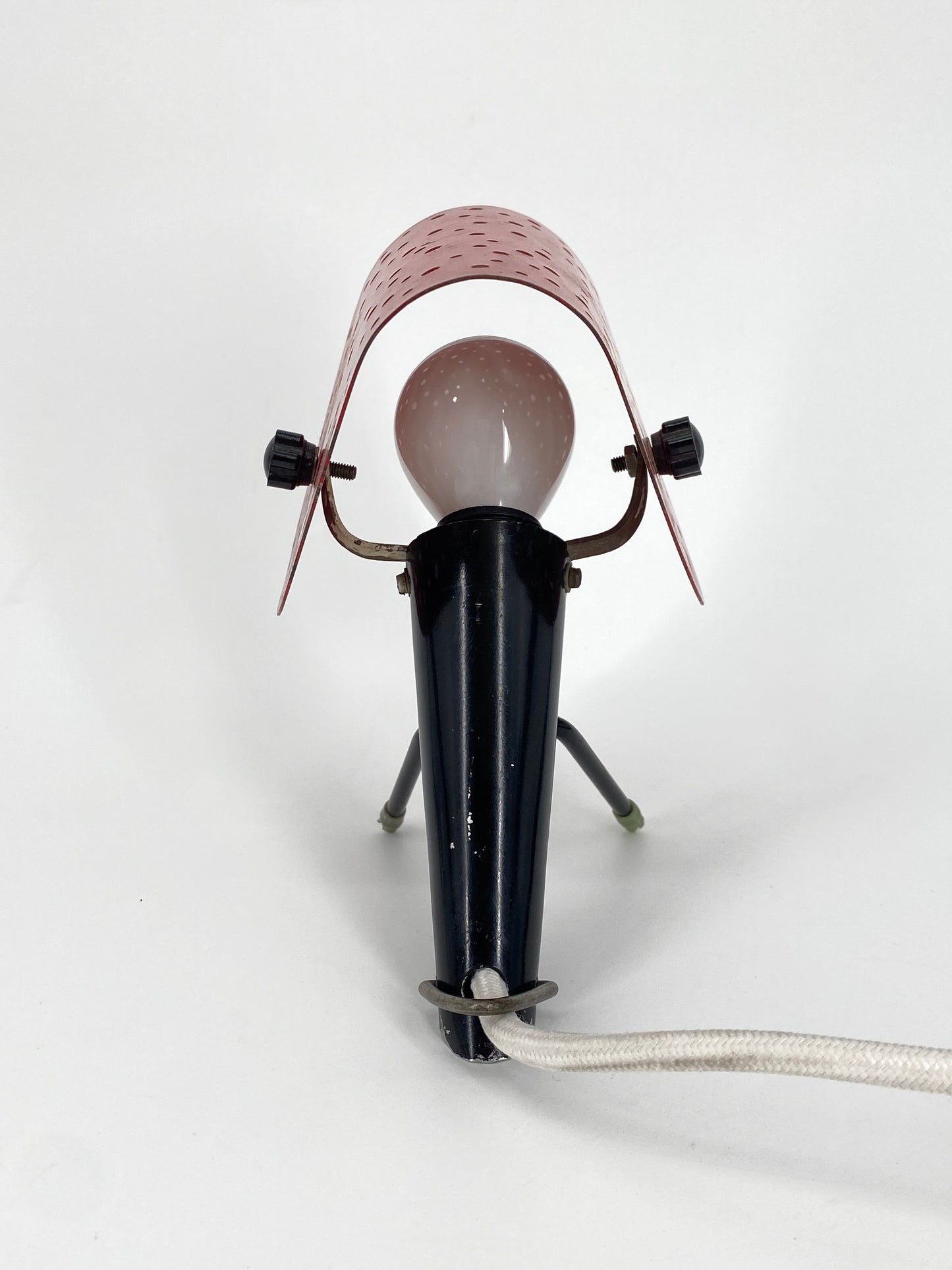 Tischlampe mit perforiertem Schirm von Ernest Igl für Hillebrand, 50er