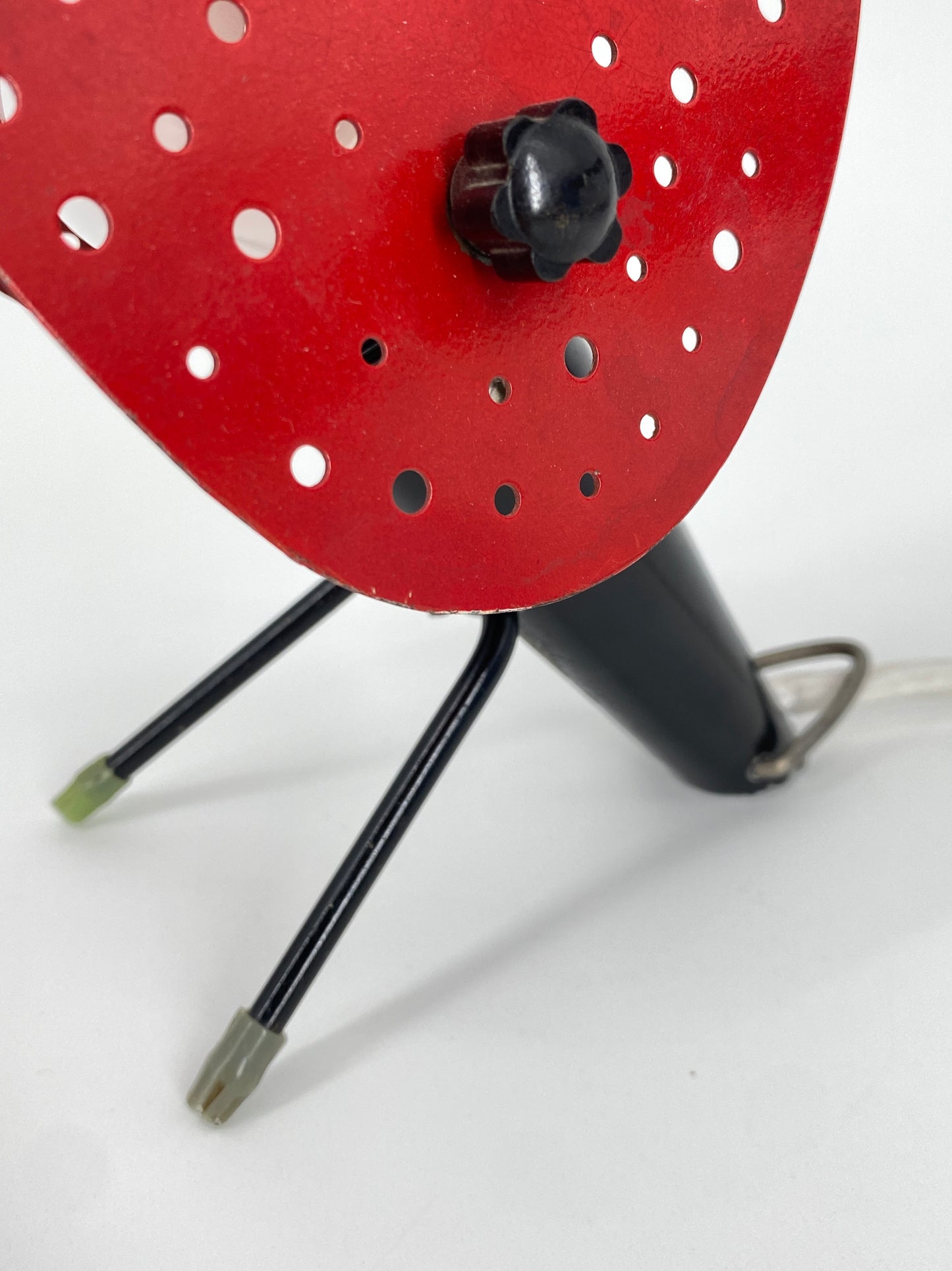 Tischlampe mit perforiertem Schirm von Ernest Igl für Hillebrand, 50er