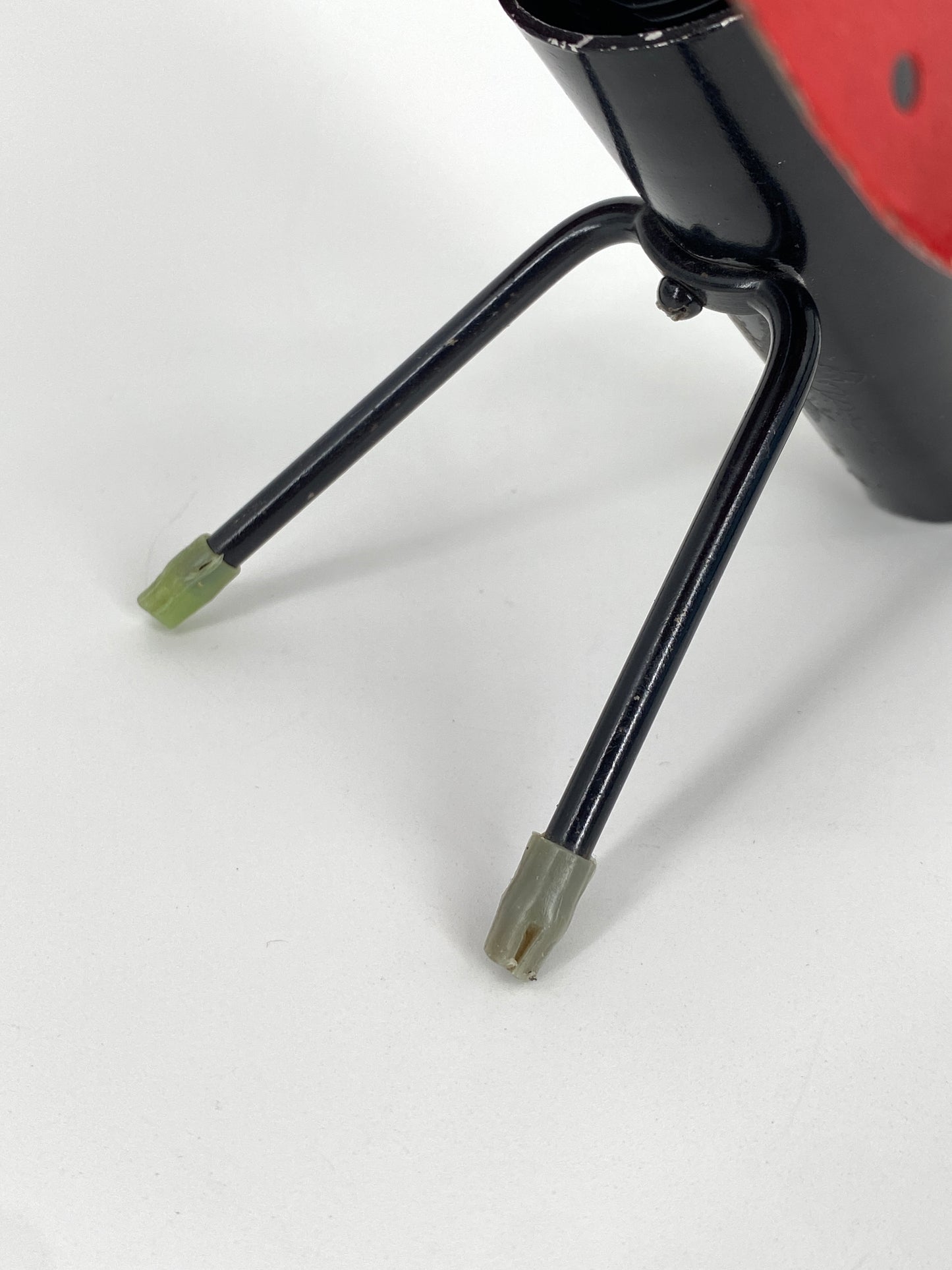 Tischlampe mit perforiertem Schirm von Ernest Igl für Hillebrand, 50er