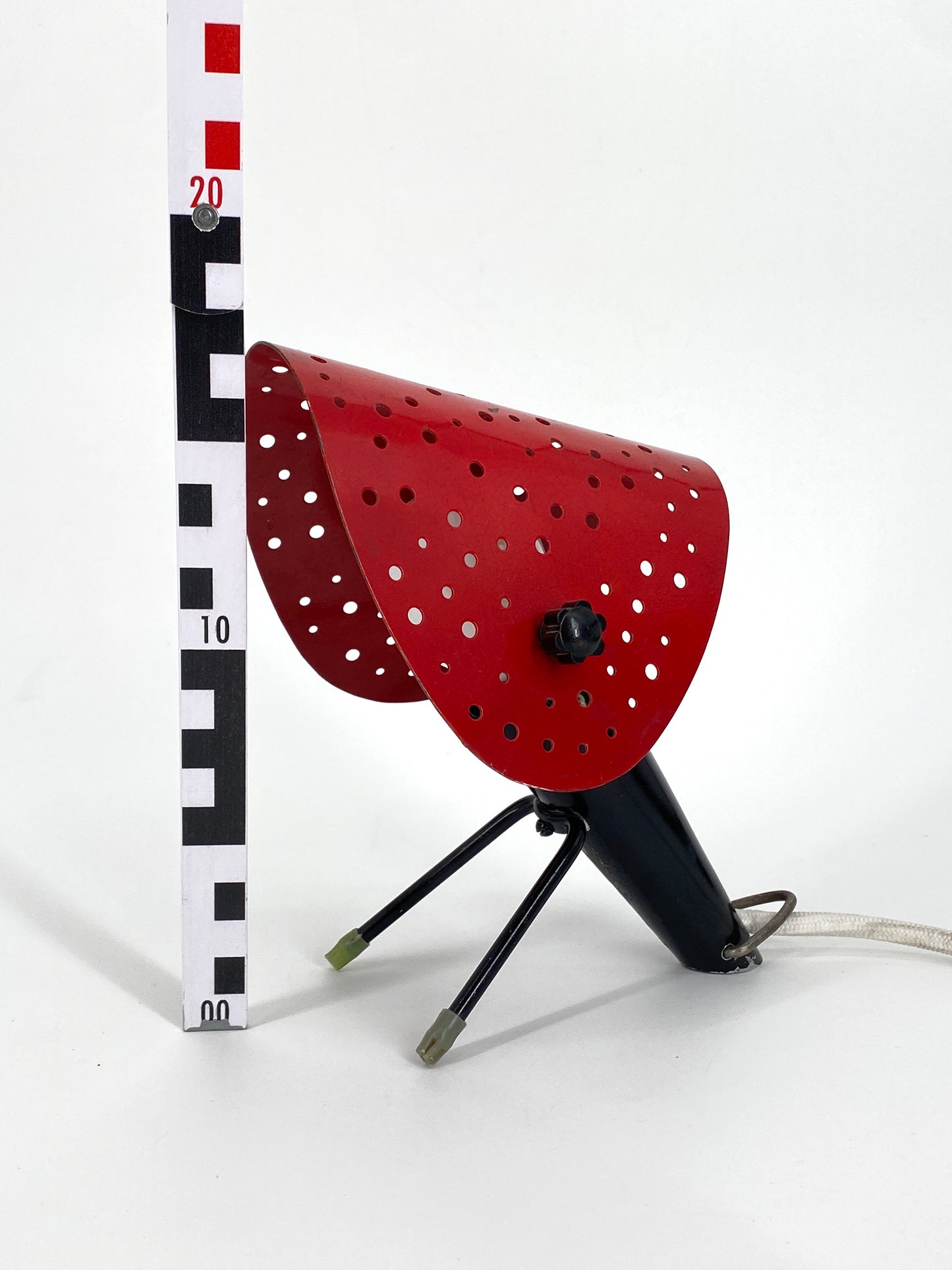 Tischlampe mit perforiertem Schirm von Ernest Igl für Hillebrand, 50er