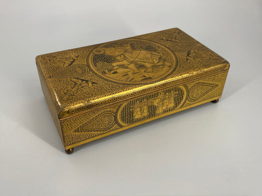 Vintage Schatulle aus Stahlblech und Holz in Messingoptik mit Motiven aus Indien