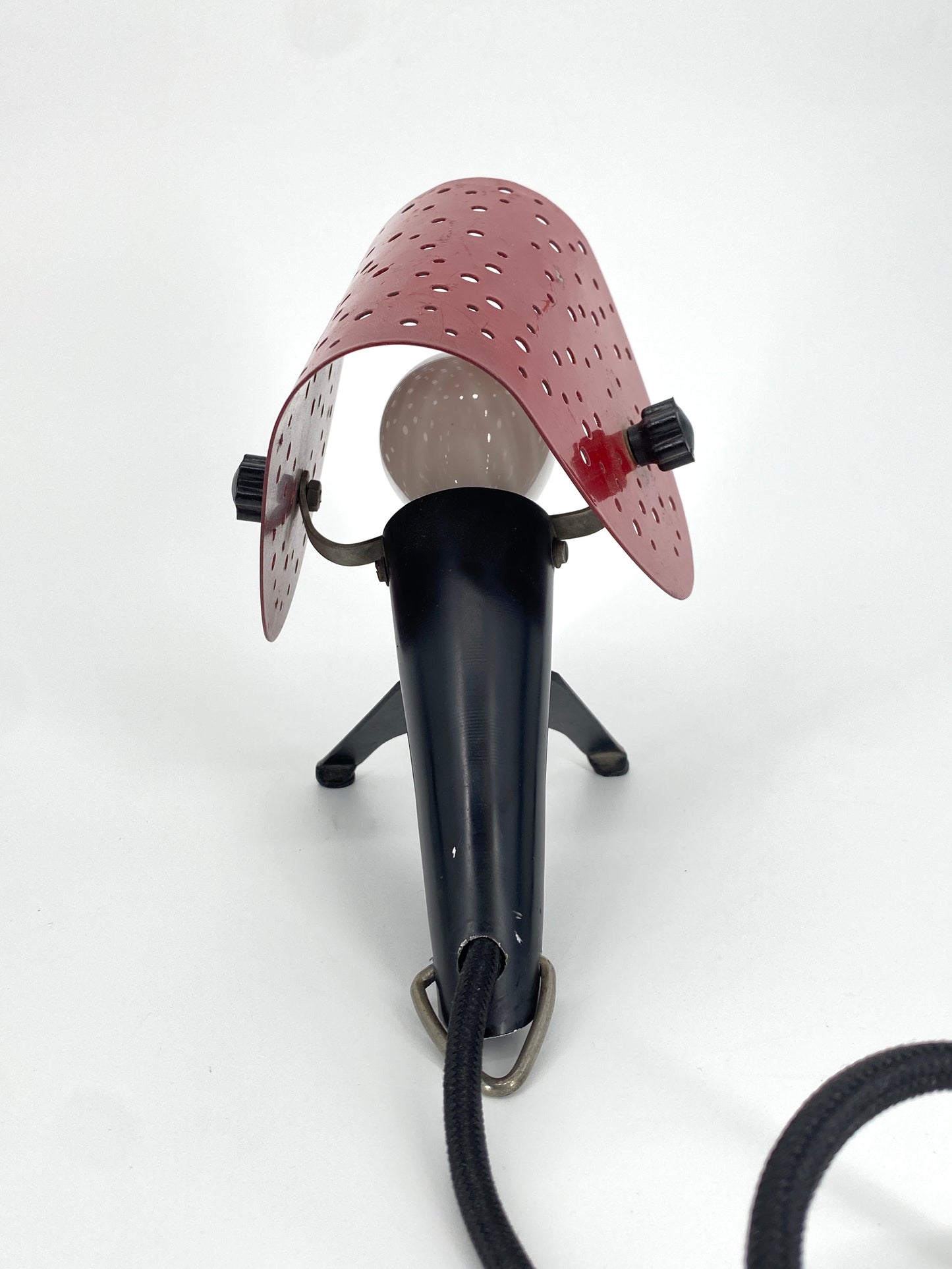 Tischlampe mit perforiertem Schirm von Ernest Igl für Hillebrand, 50er
