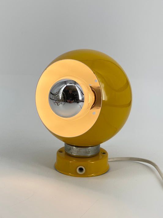 Space Age Kugellampe mit Magnet von Compadori Reggiani, Italien, 1970er Jahre