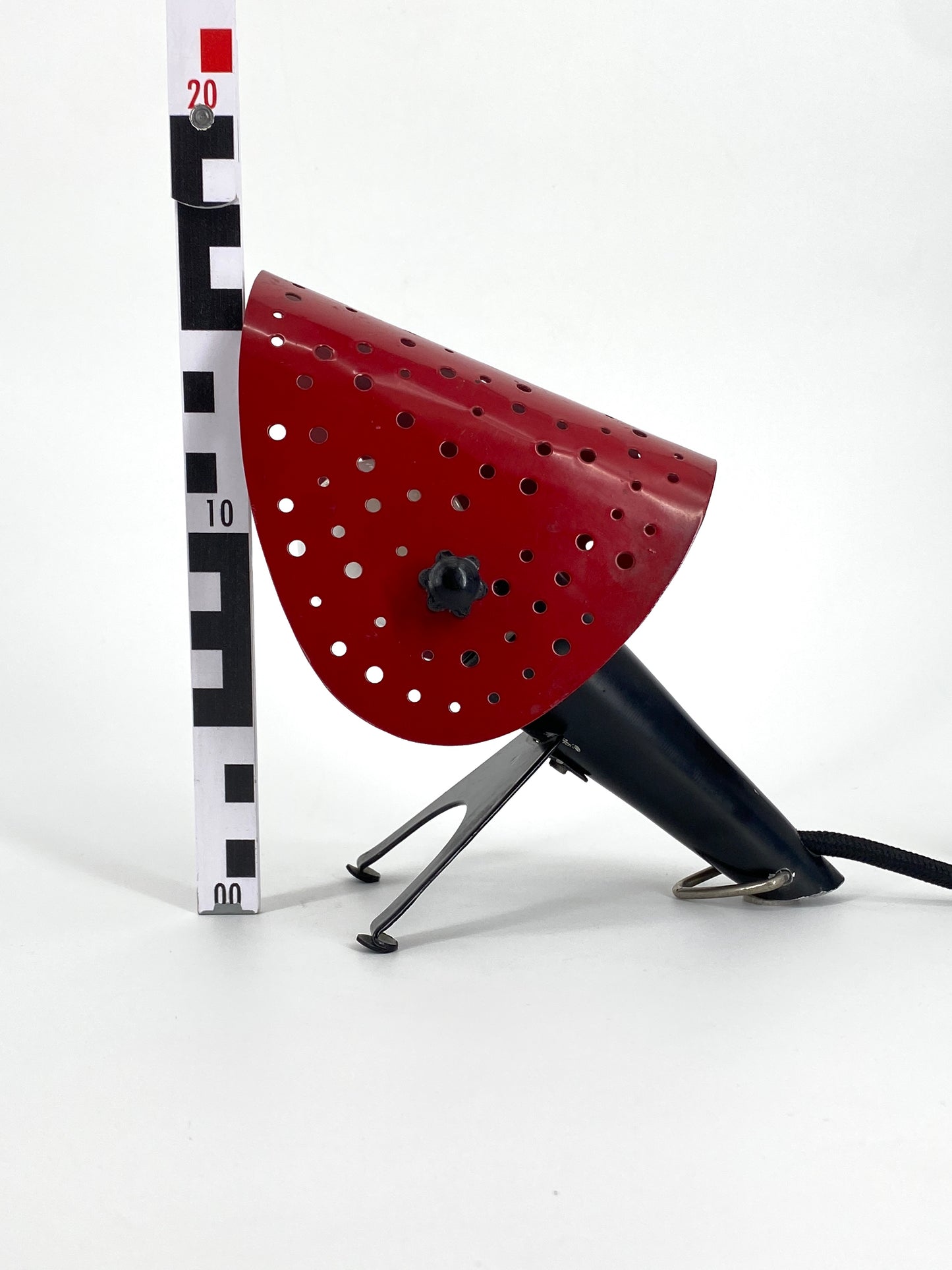 Tischlampe mit perforiertem Schirm von Ernest Igl für Hillebrand, 50er