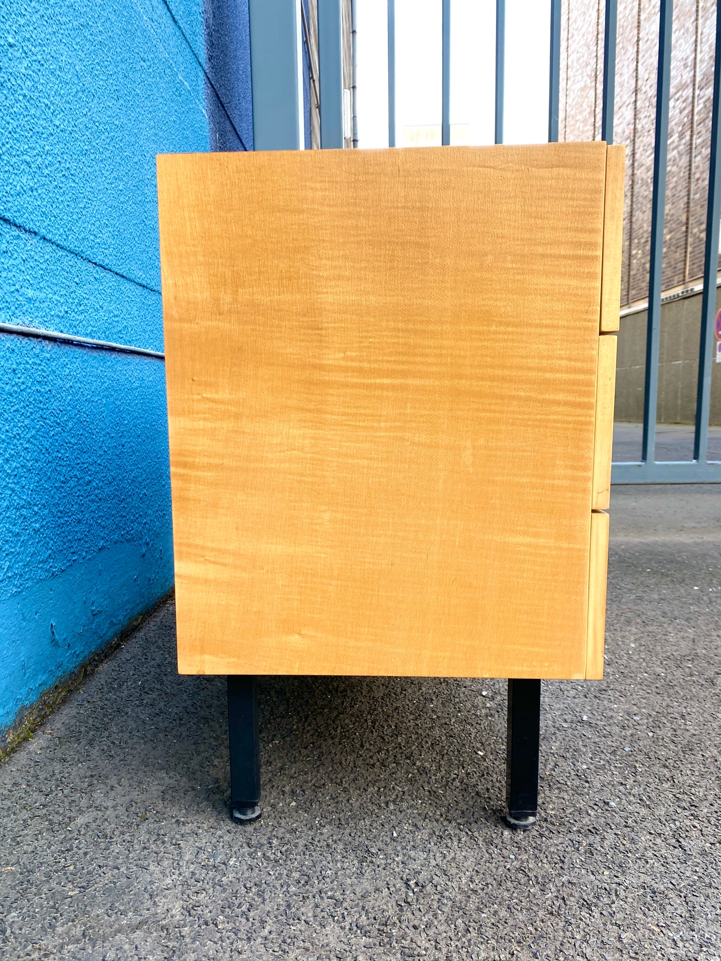 Kommode mit 3 Fächern im klassischen Vintage Look
