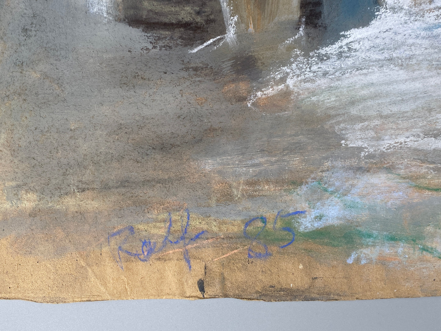 Expressives Pastellgemälde "Szene an den Kabinen im Gegenlicht" mit der Signatur "Ralf", 1985