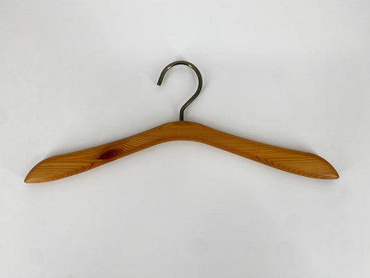 9 Vintage Kleiderbügel aus Kiefer
