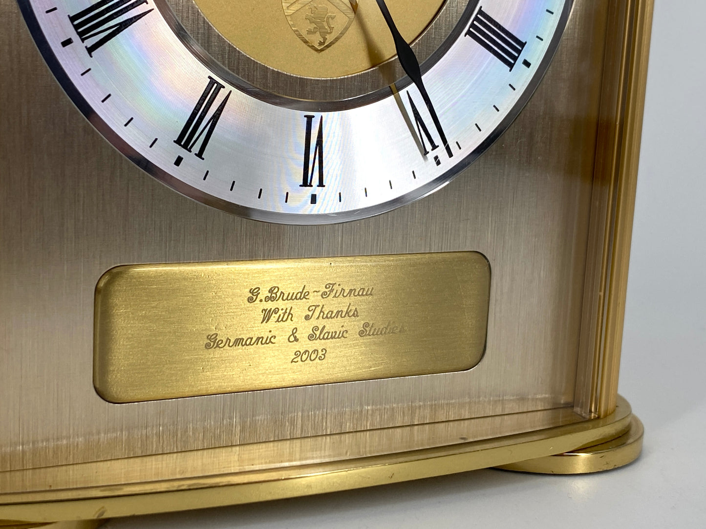 Goldene Quartz Tischuhr von der University of Waterloo