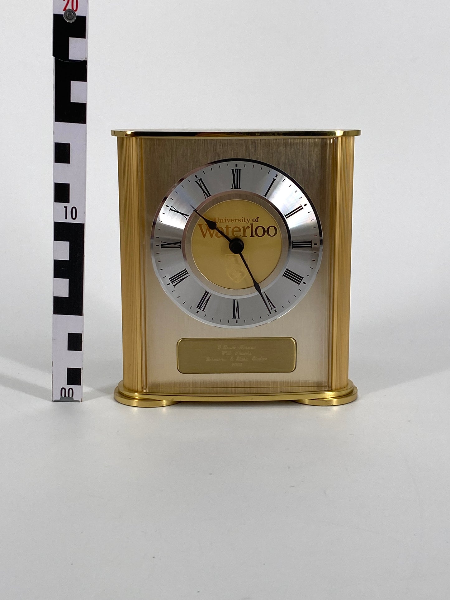 Goldene Quartz Tischuhr von der University of Waterloo