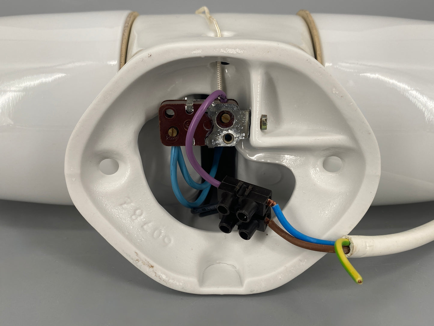 Zeitlose Wandlampe / Spiegellampe "6078Z" von Wilhelm Wagenfeld für Lindner mit Zugschalter, 50er