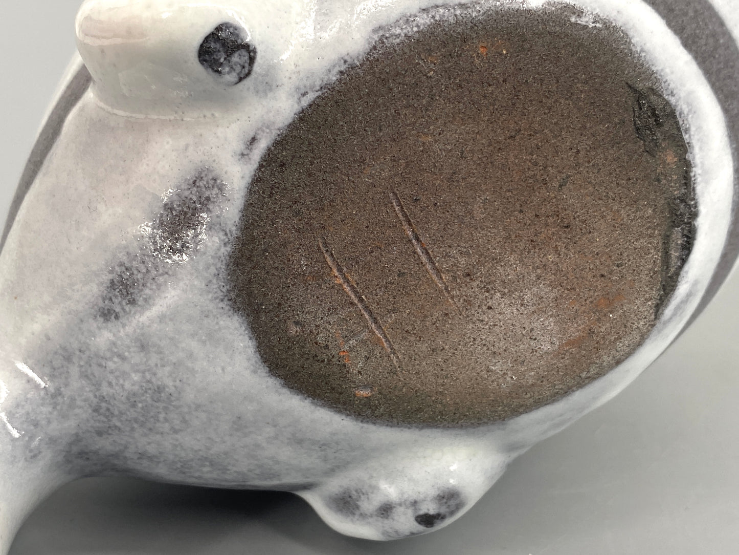 Signierte Keramikfigur "Fisch mit offenem Mund" vermutlich von Birgit Borik, Studiokeramik