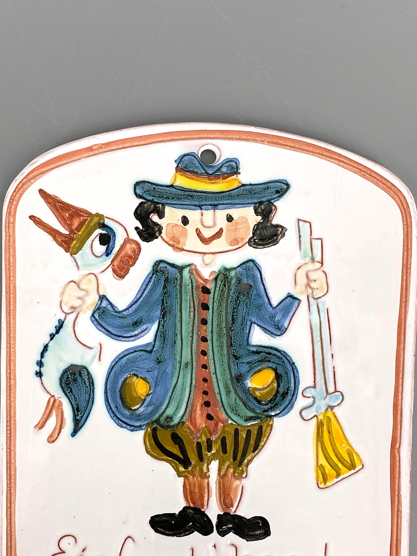 2 handbemalte Wandteller/Fliesen aus Keramik mit norwegischen Sprüchen von Erik Nossum, Norwegen