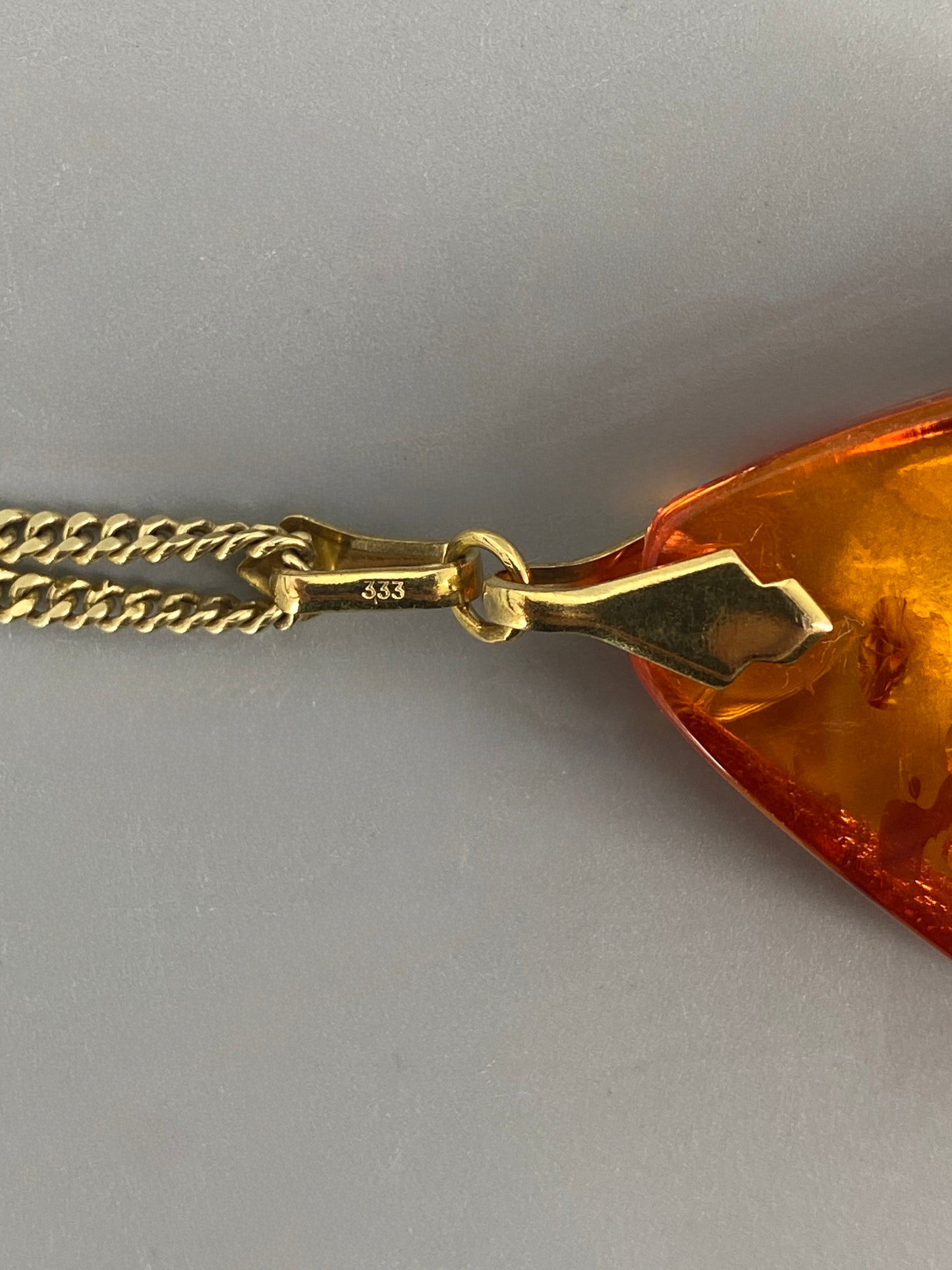 8 Karat Goldkette mit Bernsteinanhänger, Vintage