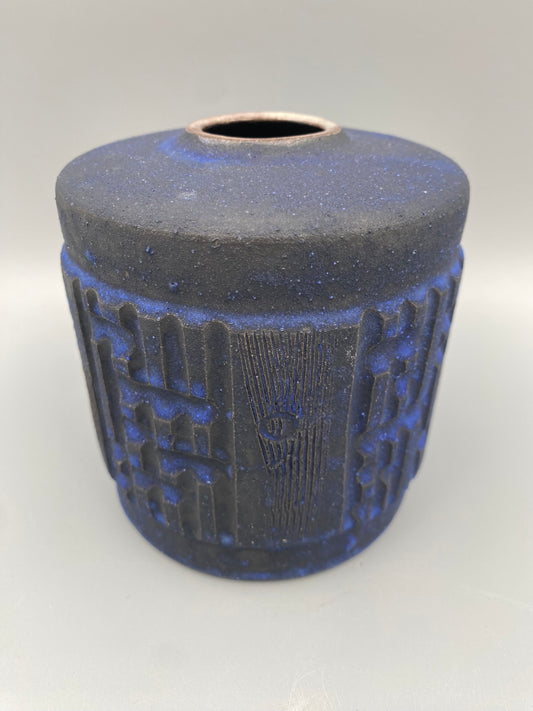 Keramikvase mit Reliefstruktur des Künstlers Gerhard Dölz Mitglied der Saalfelder Gruppe, 1960er