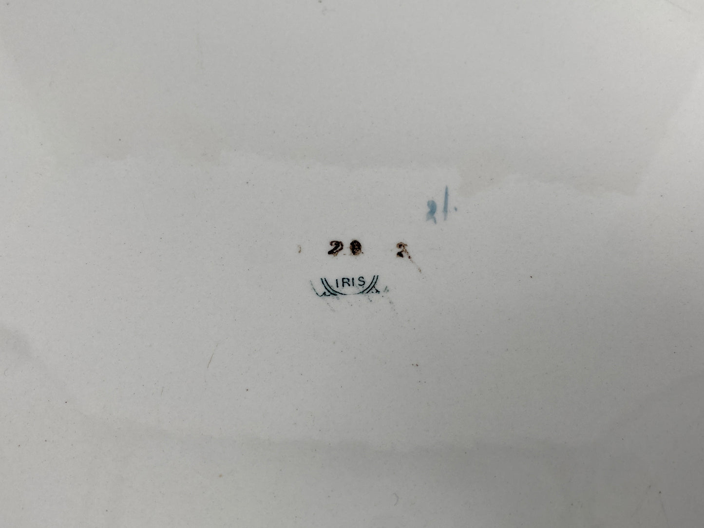 Serviertablet mit Irismotiv von Max Dannhorn, Jugendstil