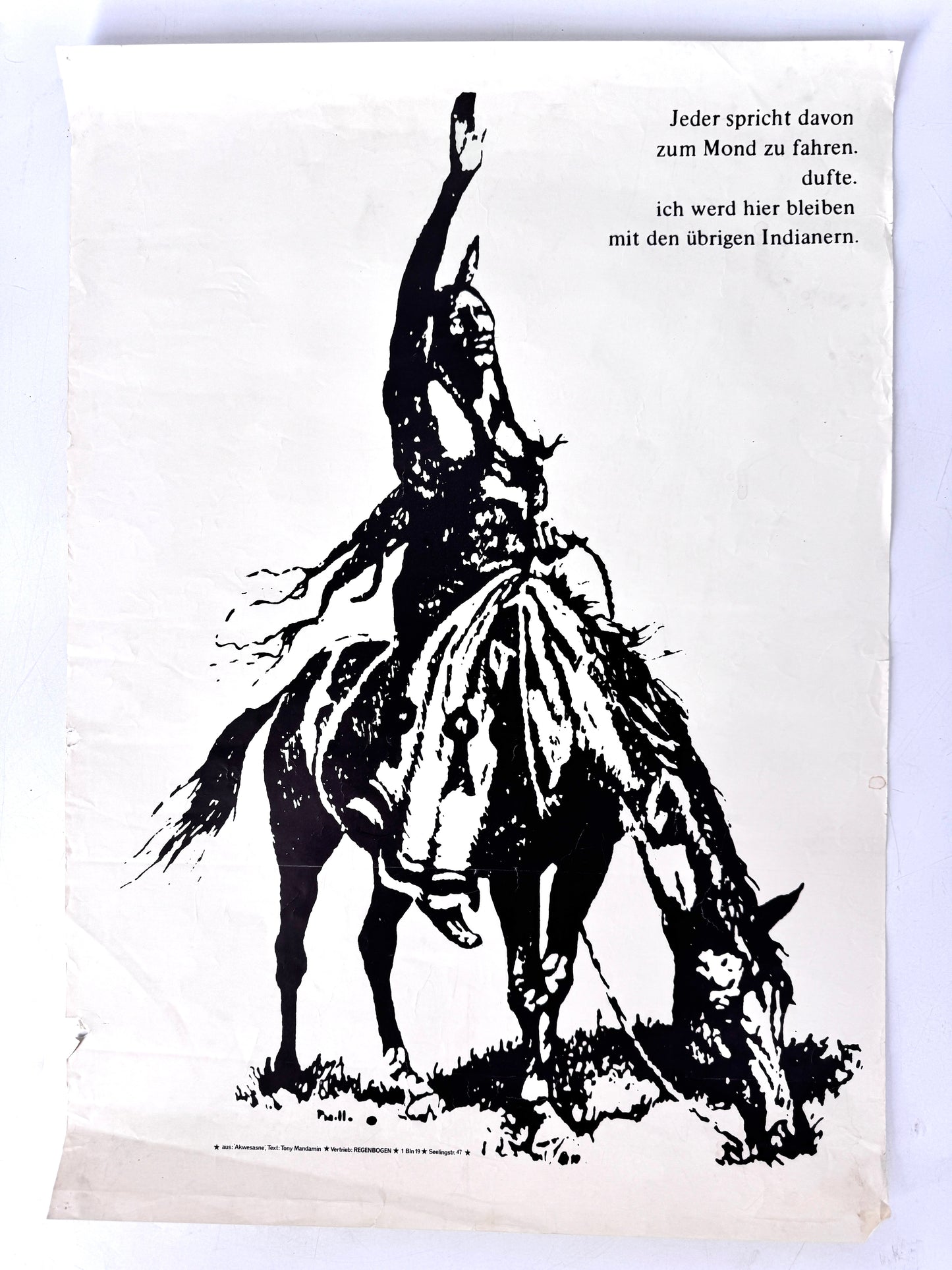 Jeder spricht davon zum Mond zu fahren... Mohawk/Indianer Poster, Zitat