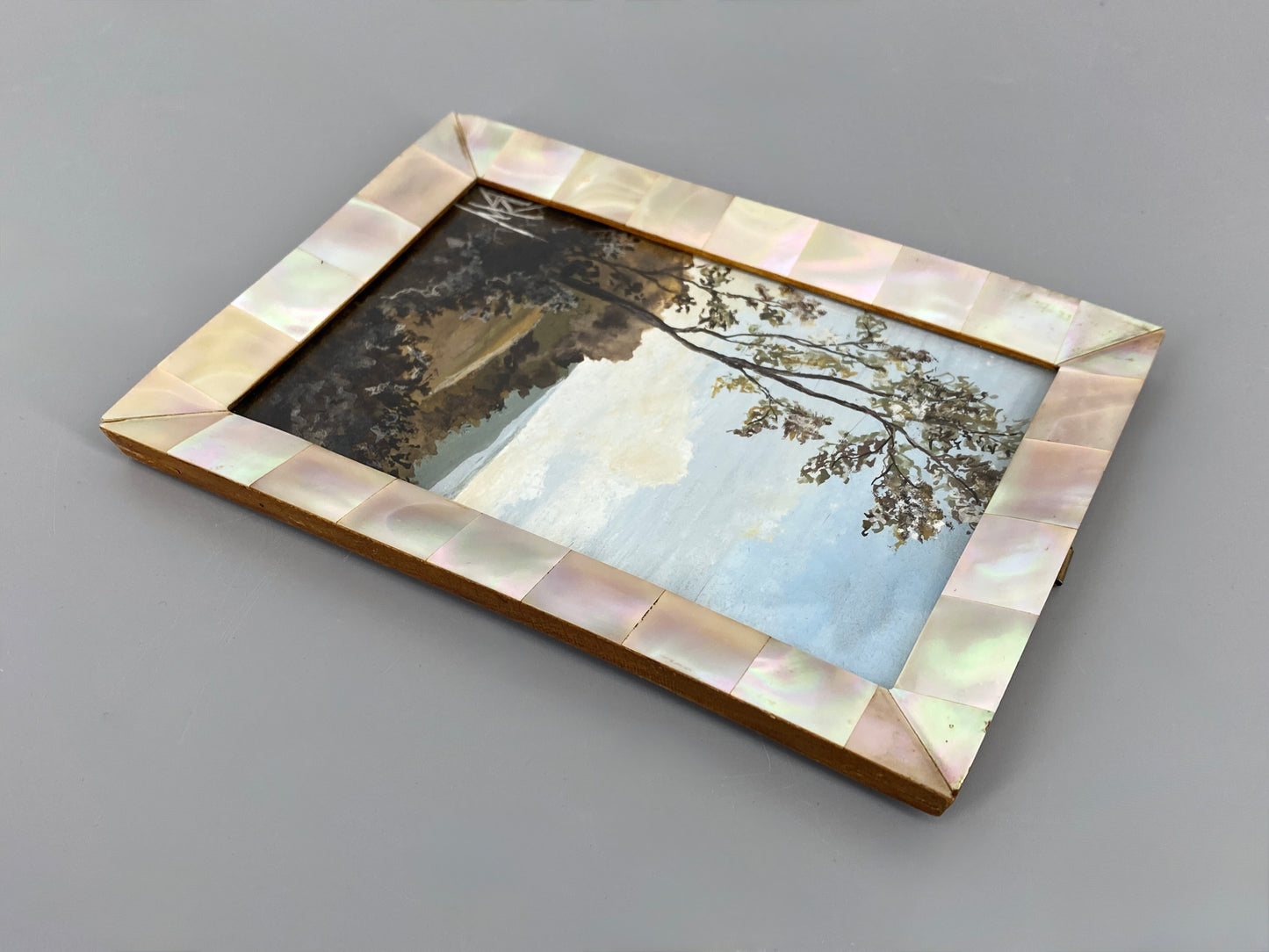 Signiertes Acrylgemälde von Barbara Wiktor in einem schönen, antiken Holzrahmen mit Perlmutt-Einlegearbeit