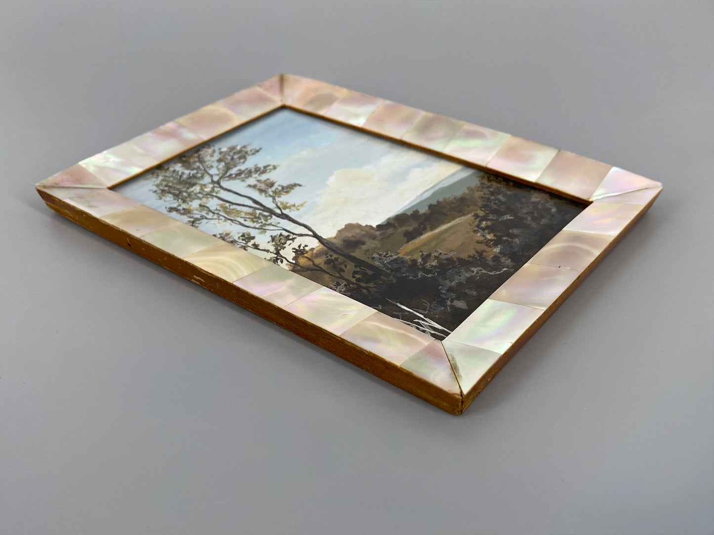 Signiertes Acrylgemälde von Barbara Wiktor in einem schönen, antiken Holzrahmen mit Perlmutt-Einlegearbeit