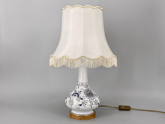 Meissen Tischlampe mit Zwiebelmuster, Deutschland, 19. Jh.