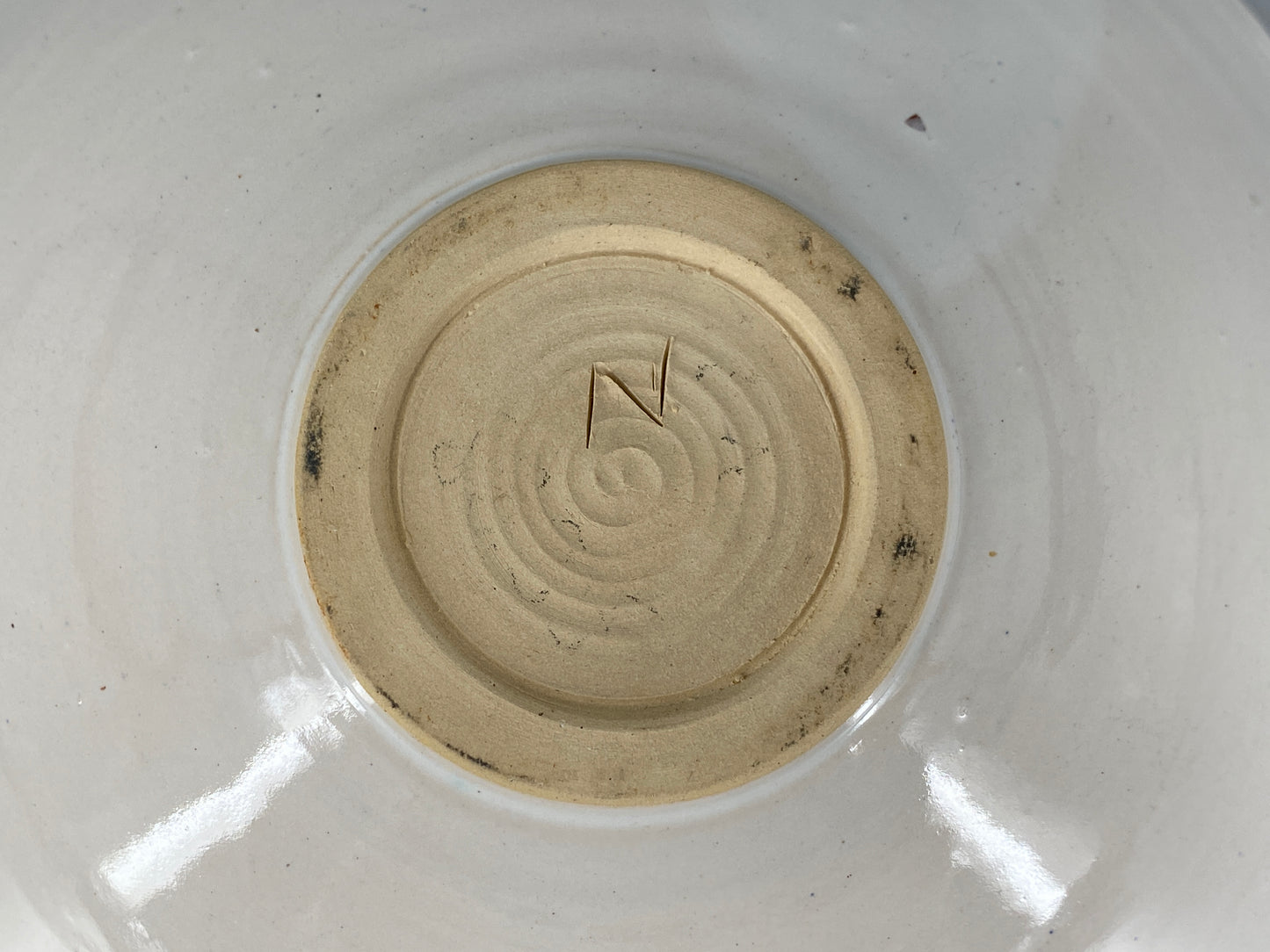 Studiokeramik Schale mit abstrakten Formen glasiert, vintage