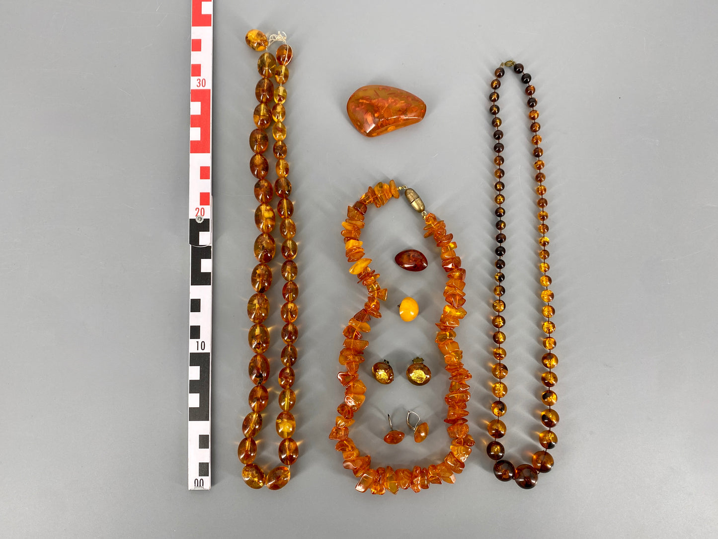 Konvolut aus vintage Bernstein Schmuck