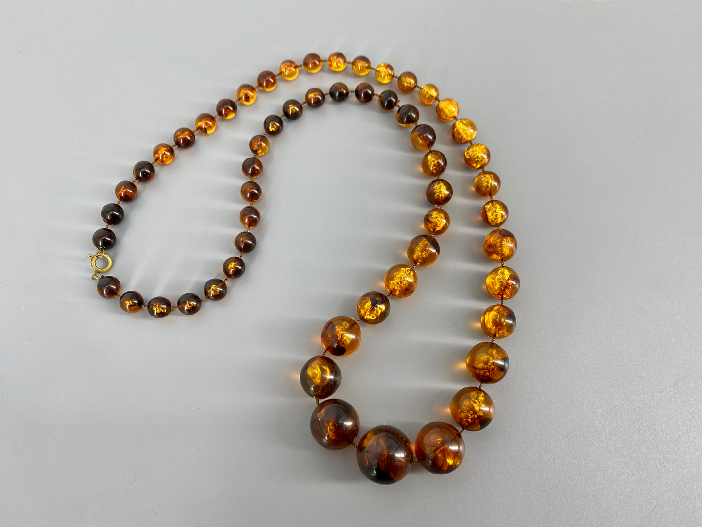 Konvolut aus vintage Bernstein Schmuck