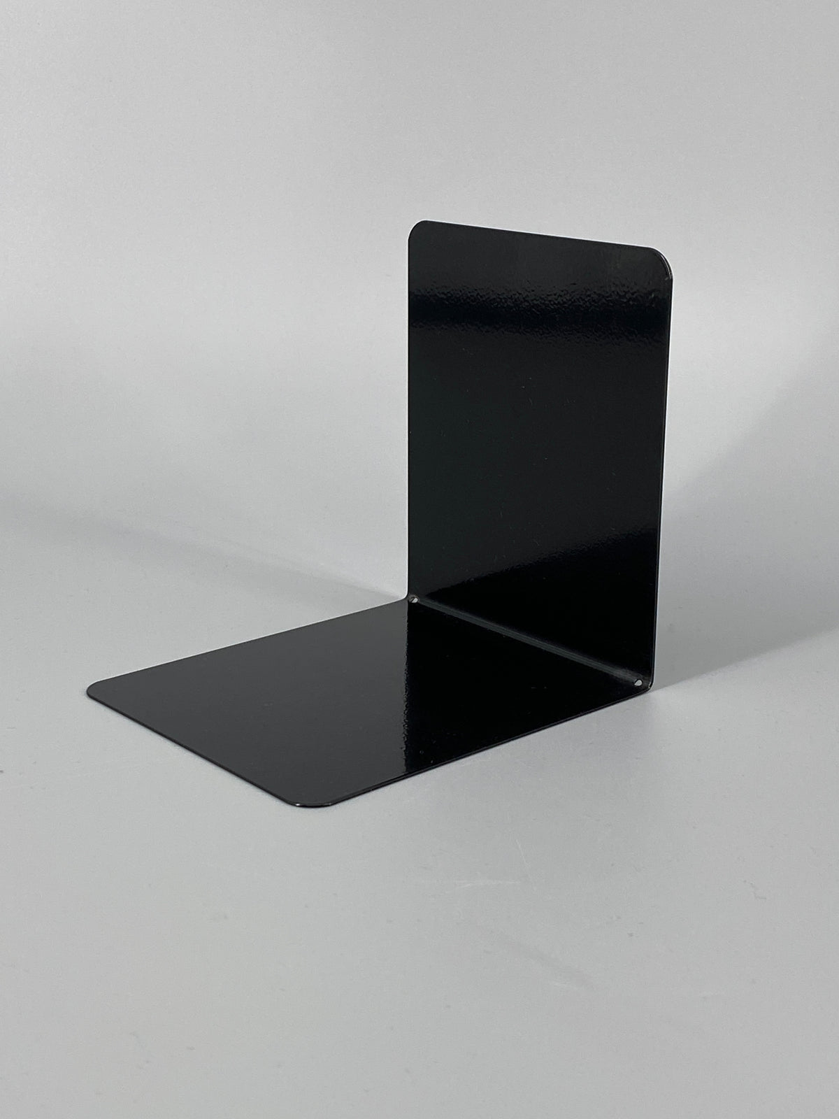 59 schwarze Buchstützen aus Metall von Maul