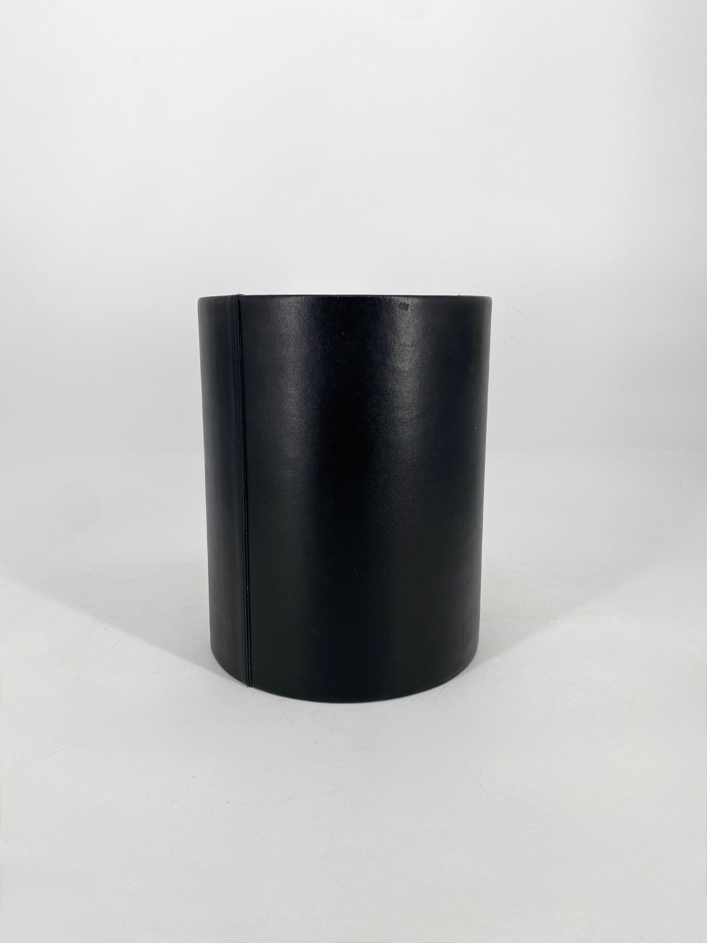 Papierkorb aus Leder, von K-Orgafax, Deutschland