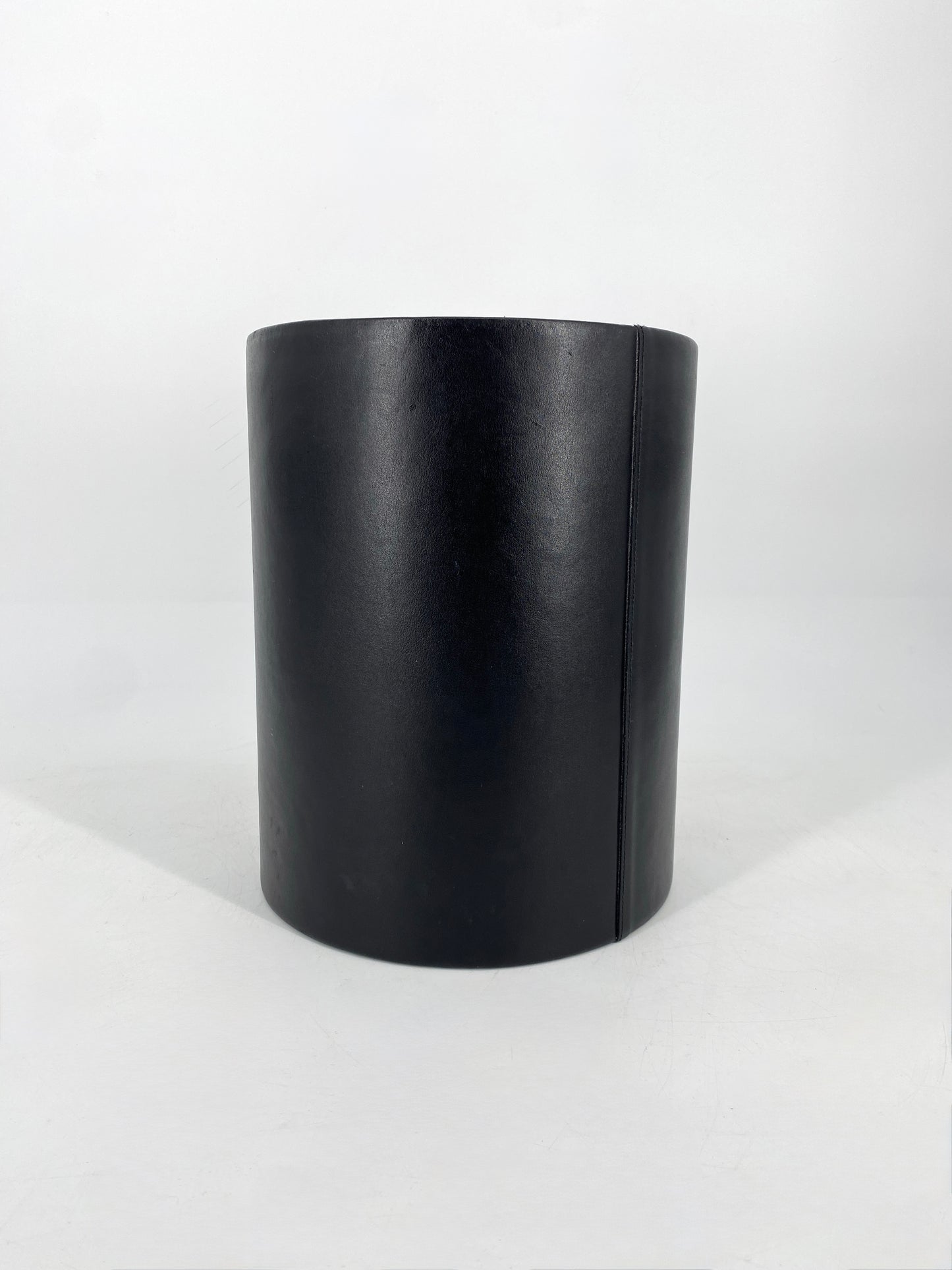 Papierkorb aus Leder, von K-Orgafax, Deutschland