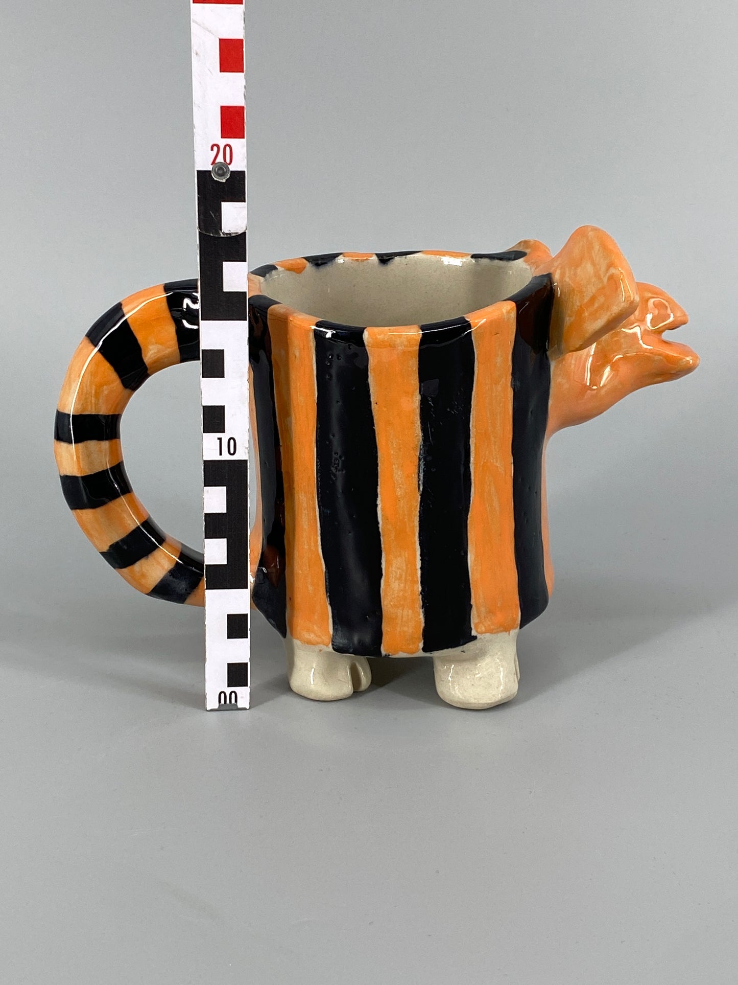 groteske Studiokeramik riesen Tasse / Vase als Tier