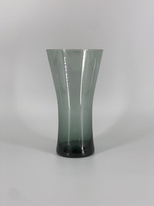 Turmalinfarbene Glas Vase von Wilhelm Wagenfeld für WMF, 1950er
