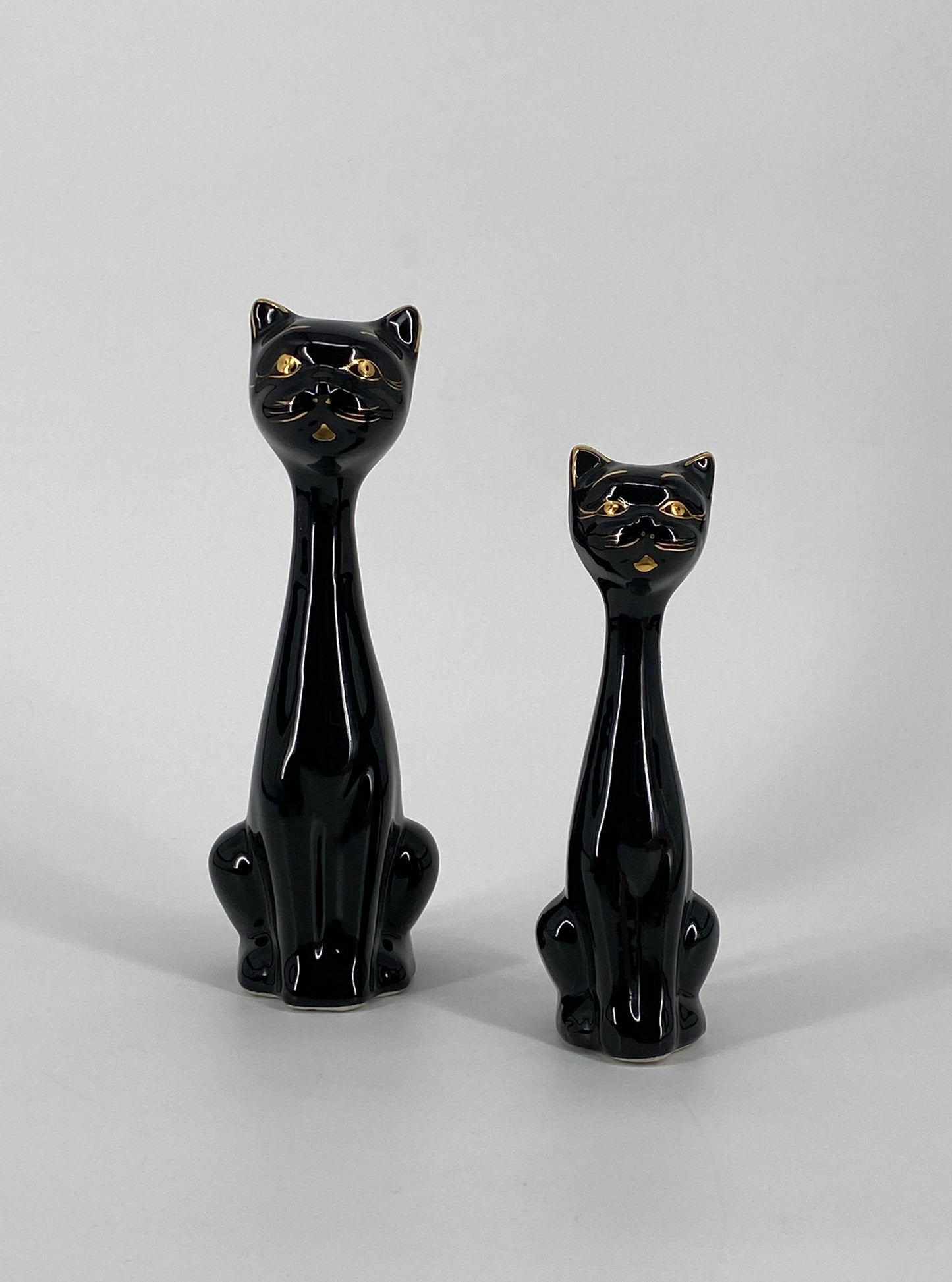2 Katzen aus Keramik von Studio Keramik Kirsch