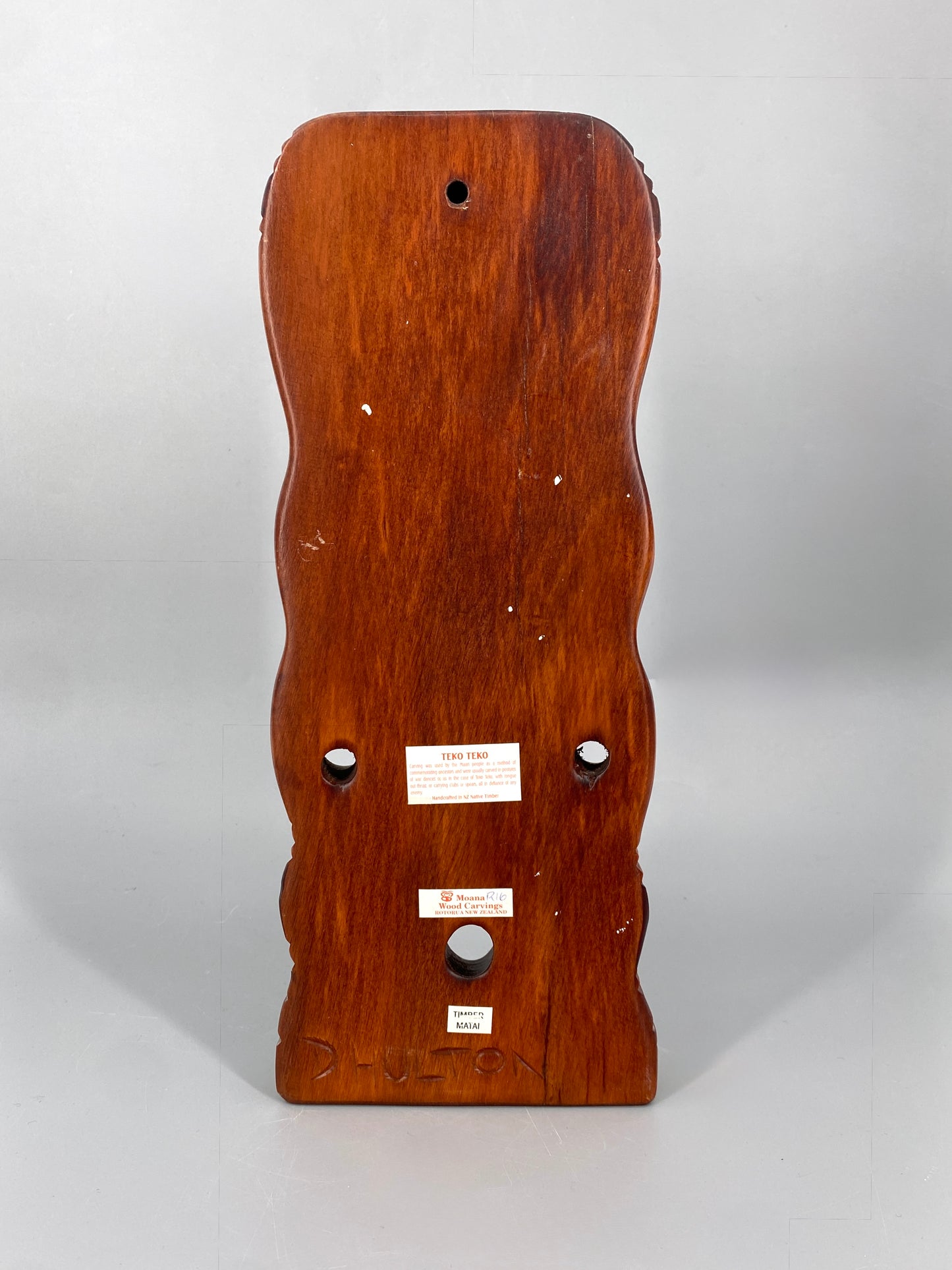 Teko Teko Schnitz-Figur aus Matai Holz, Neuseeland