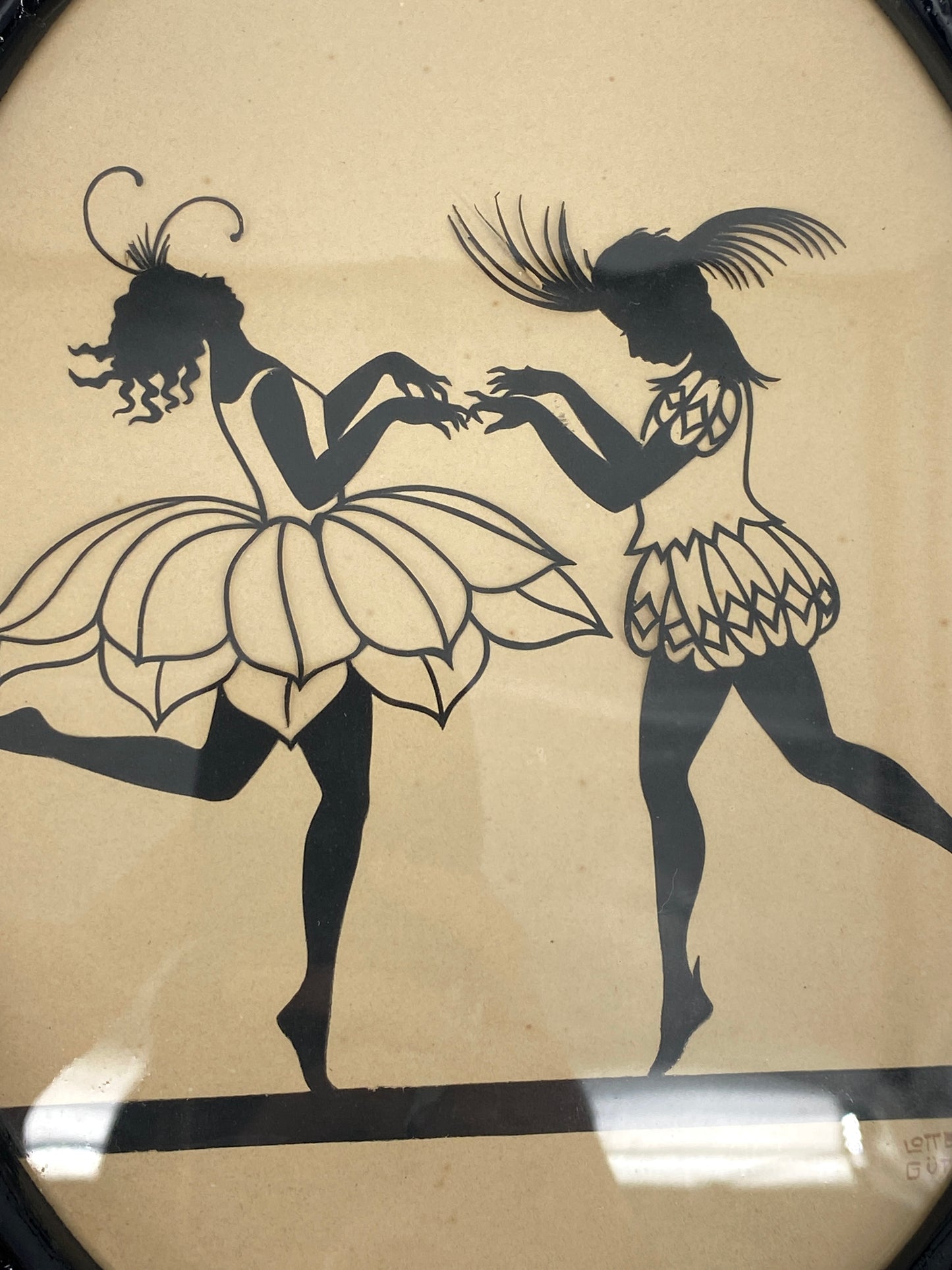 2 Scherenschnitte von Lotte Gützlaff, tanzende Silhouetten, Berlin, 20er