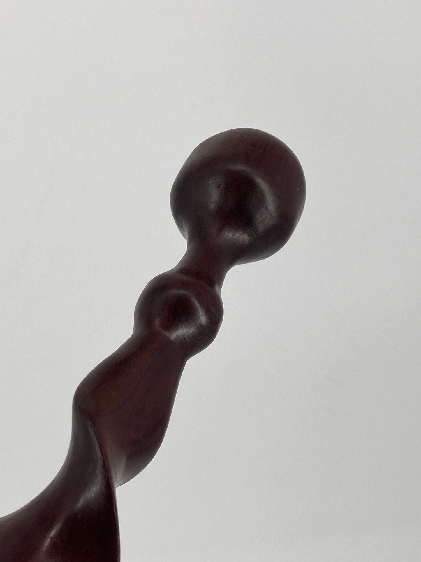 Gehstock aus Edelholz, mit gedrechselten Details