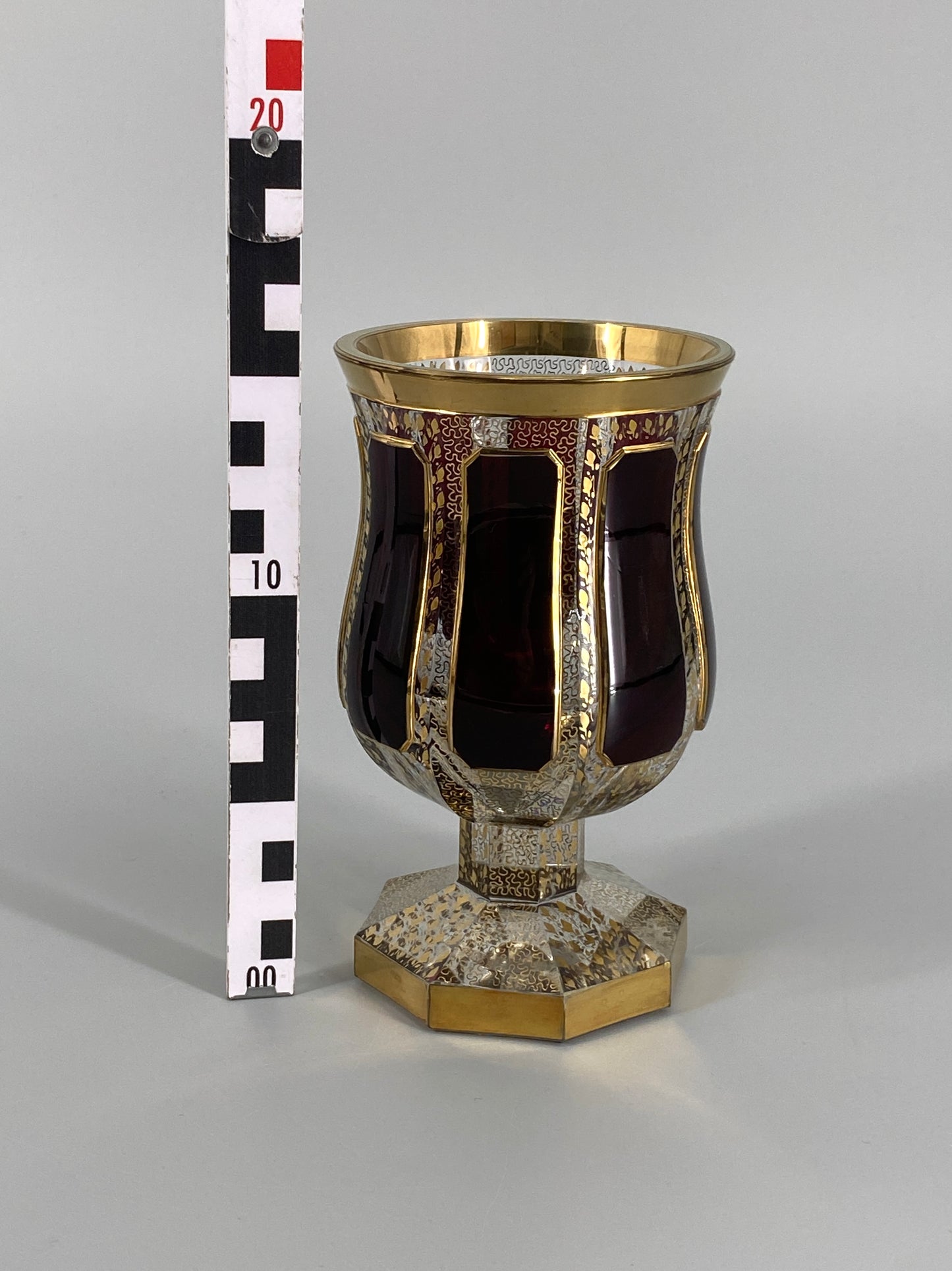 antiker Pokal "Venezia" in Rot von Franz Heide, Böhmisch-Kamnitz, 1920er