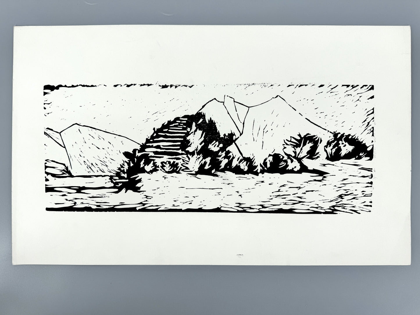 Wüstenlandschaft, mystisch. Linolschnitt