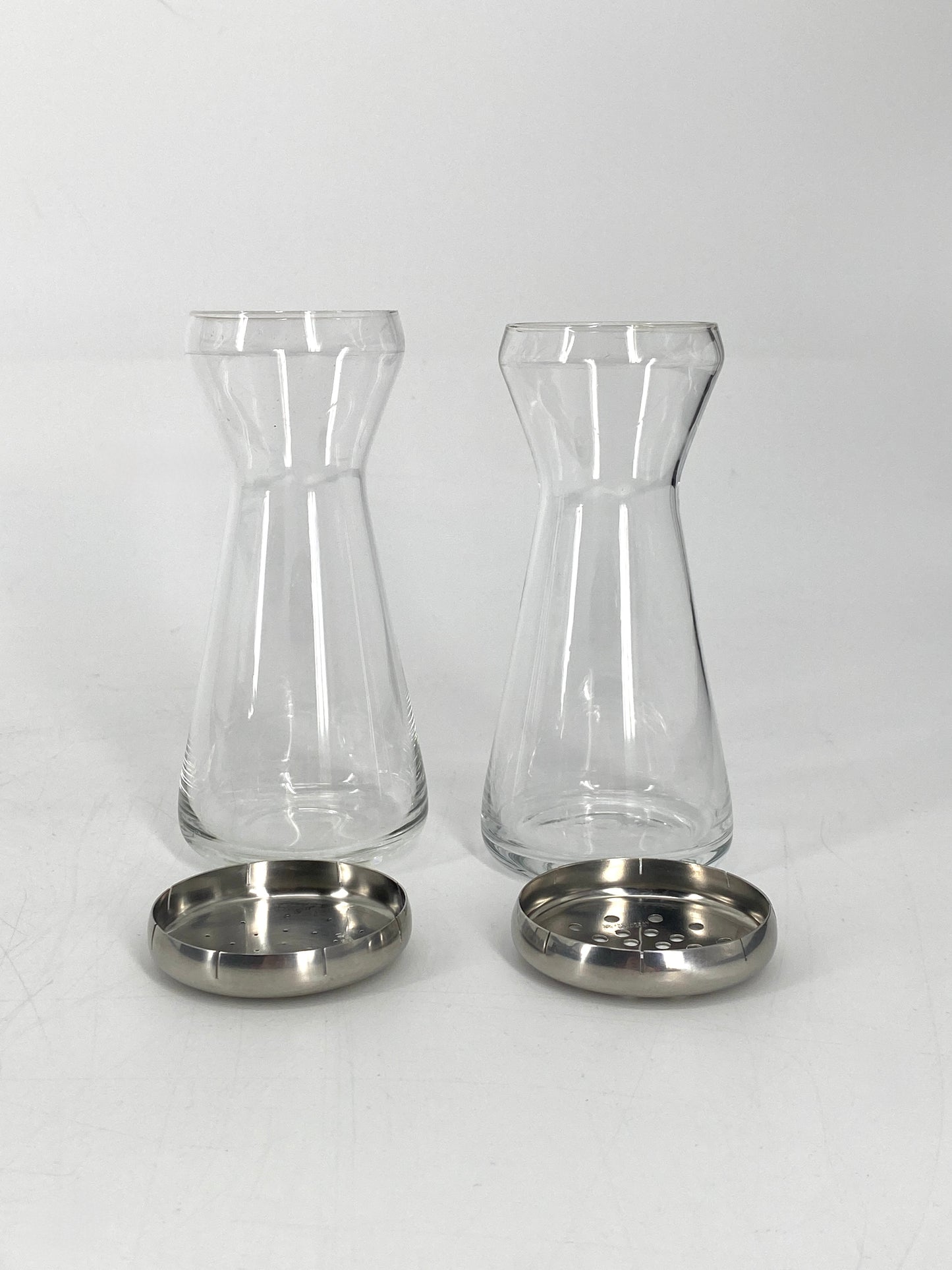 2 Streuer von Wilhelm Wagenfeld für WMF, Deutschland, 1950er