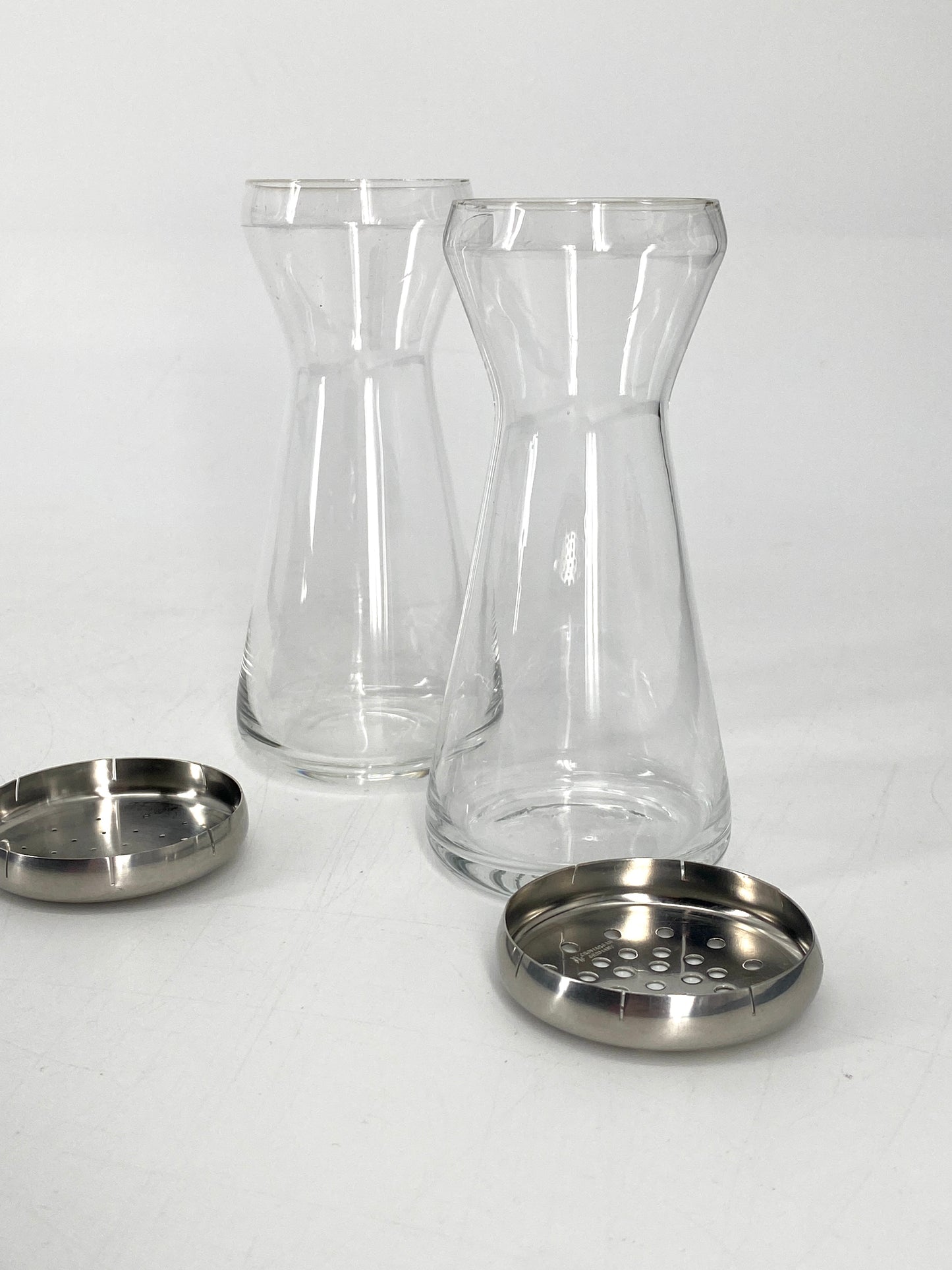 2 Streuer von Wilhelm Wagenfeld für WMF, Deutschland, 1950er