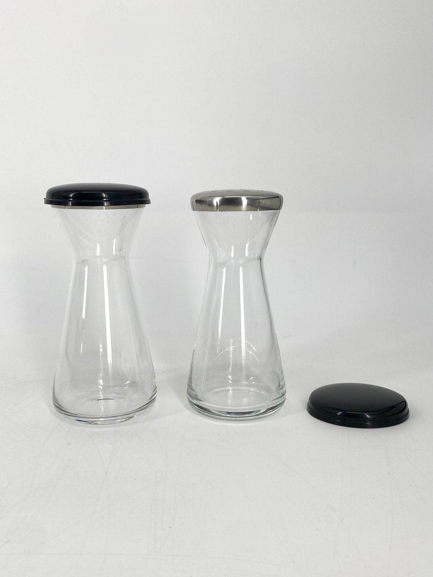 2 Streuer von Wilhelm Wagenfeld für WMF, Deutschland, 1950er