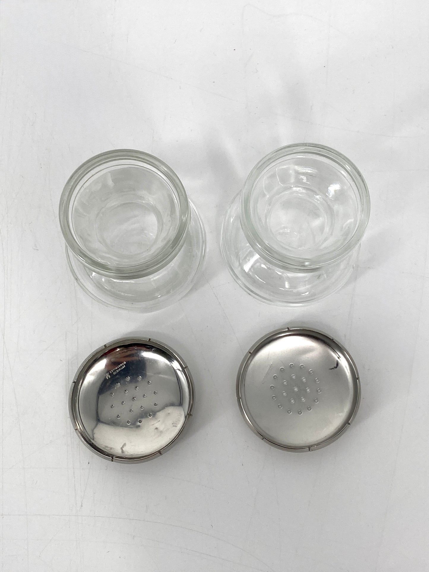 2 kleine Streuer von Wilhelm Wagenfeld für WMF, Deutschland, 1950er