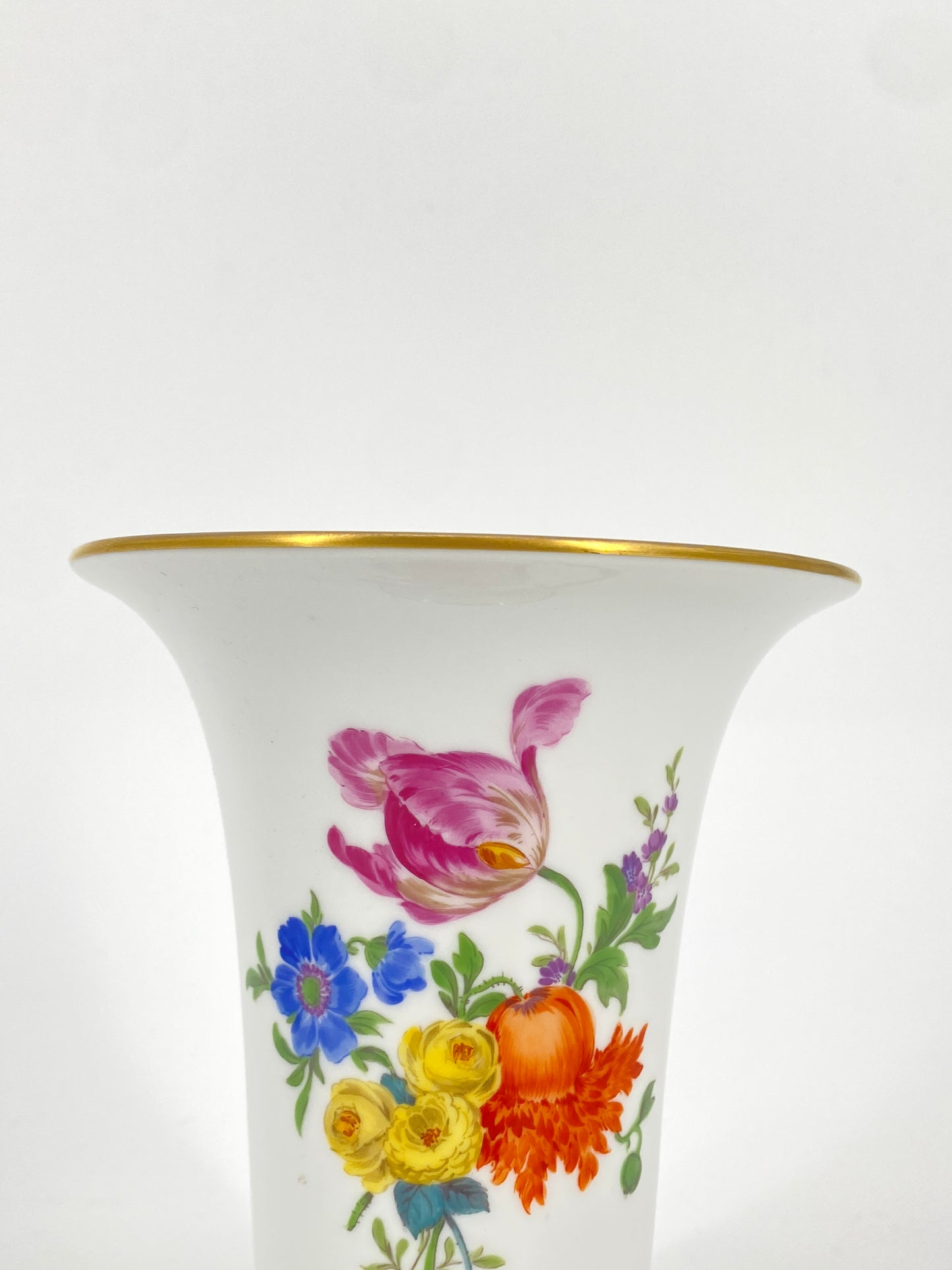 Trompetenvase mit Blumendekor von Meissen