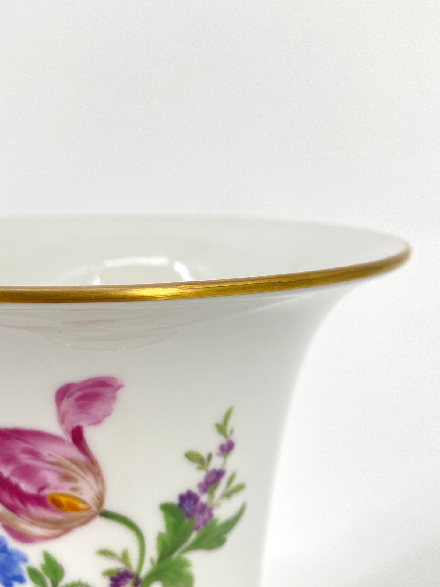 Trompetenvase mit Blumendekor von Meissen