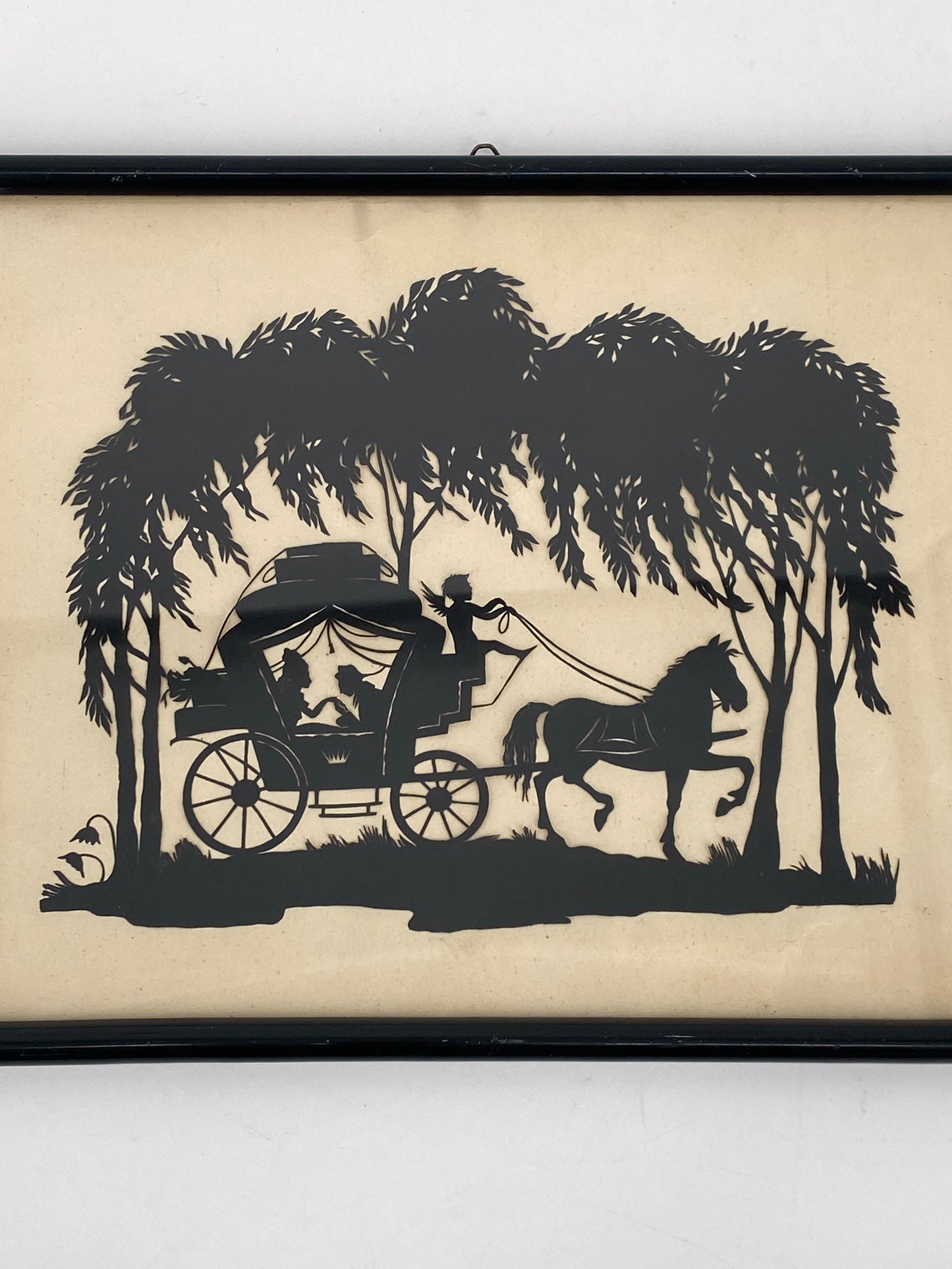 Scherenschnitt mit historischer Kutsche und Pferd, 1920er