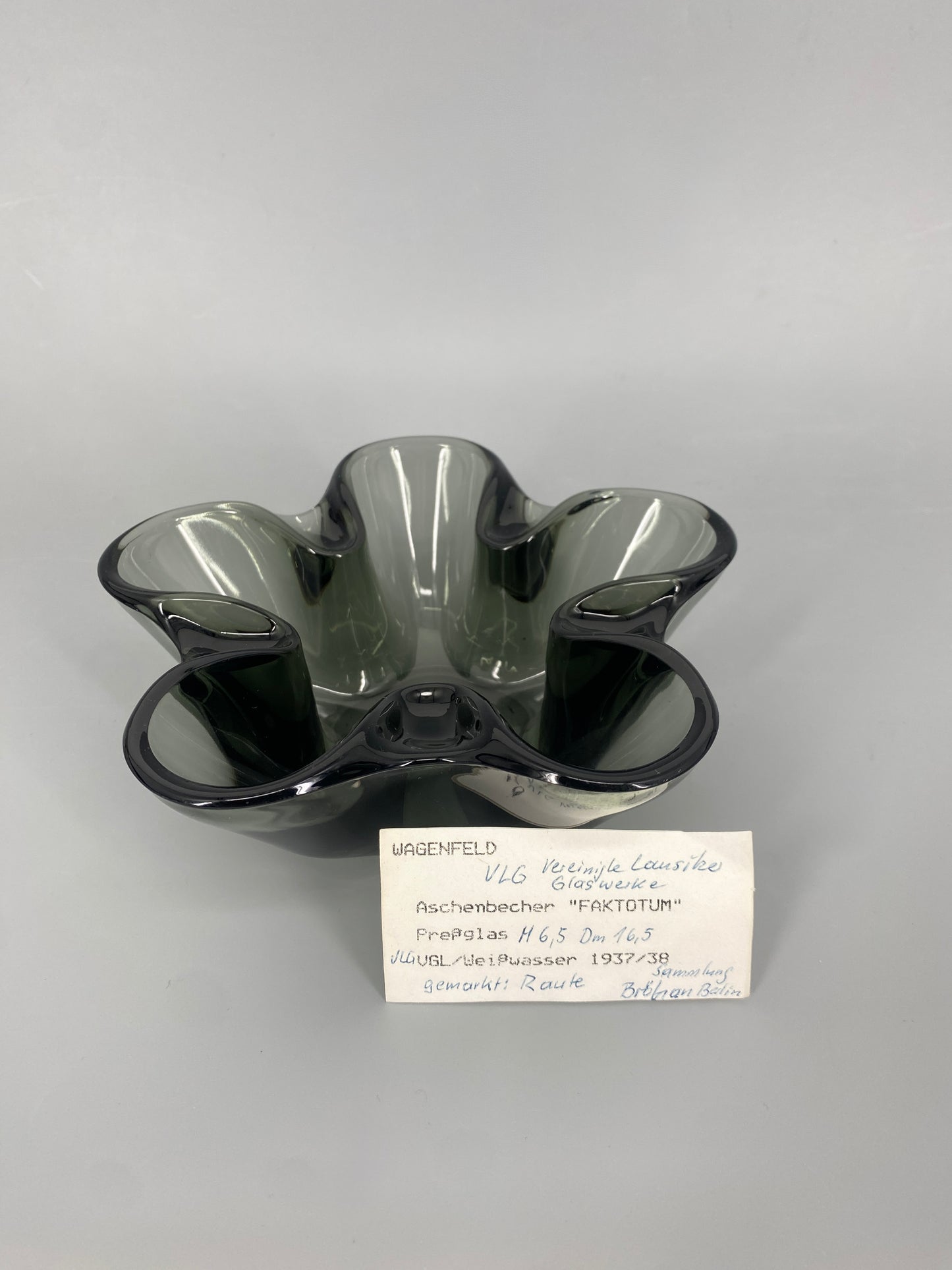 ‘Faktotum' Aschenbecher von Wilhelm Wagenfeld, Deutschland, 1937/8