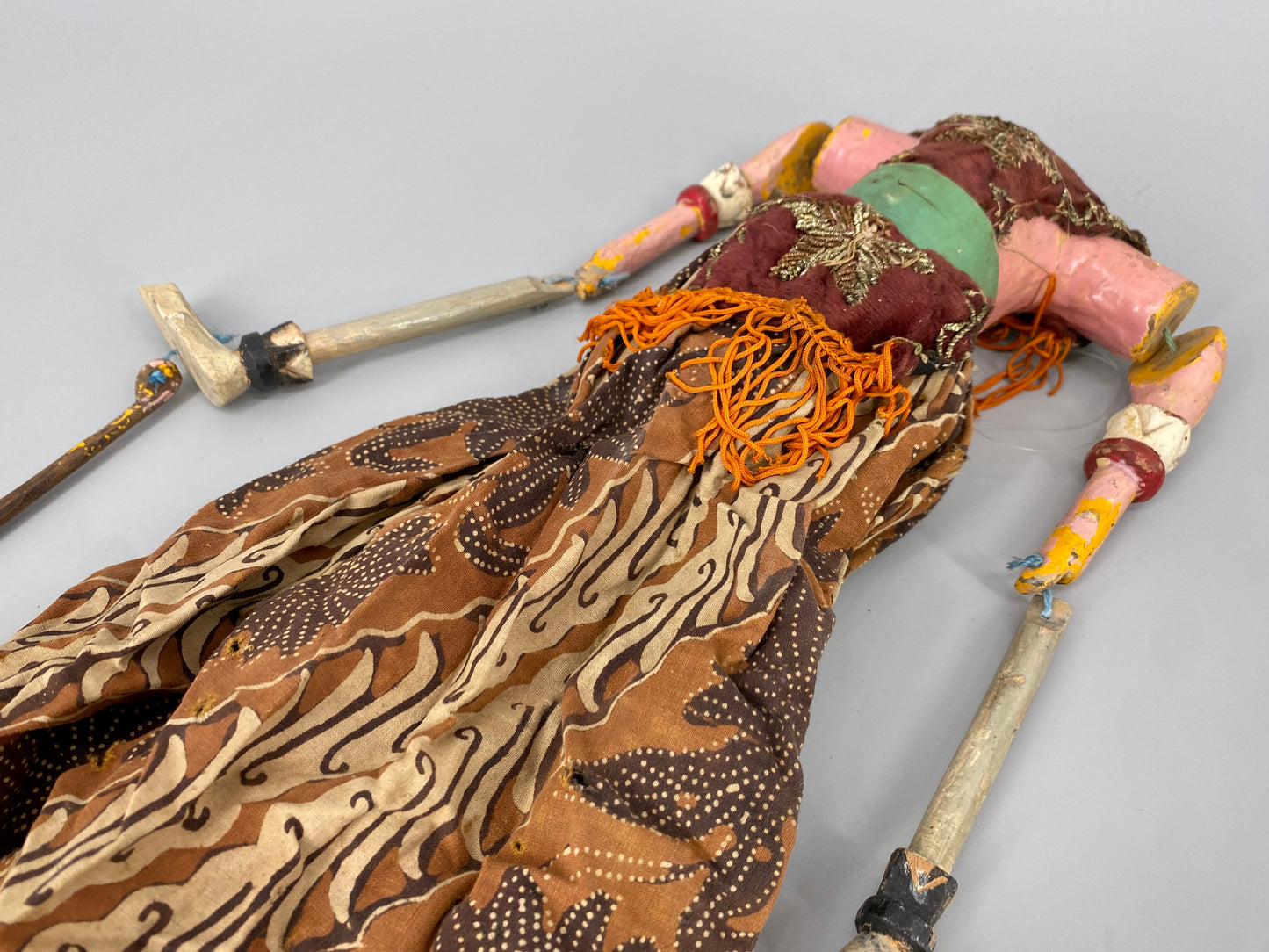 2 Wayang Golek Marionetten, Indonesien, frühes 19. Jhd.