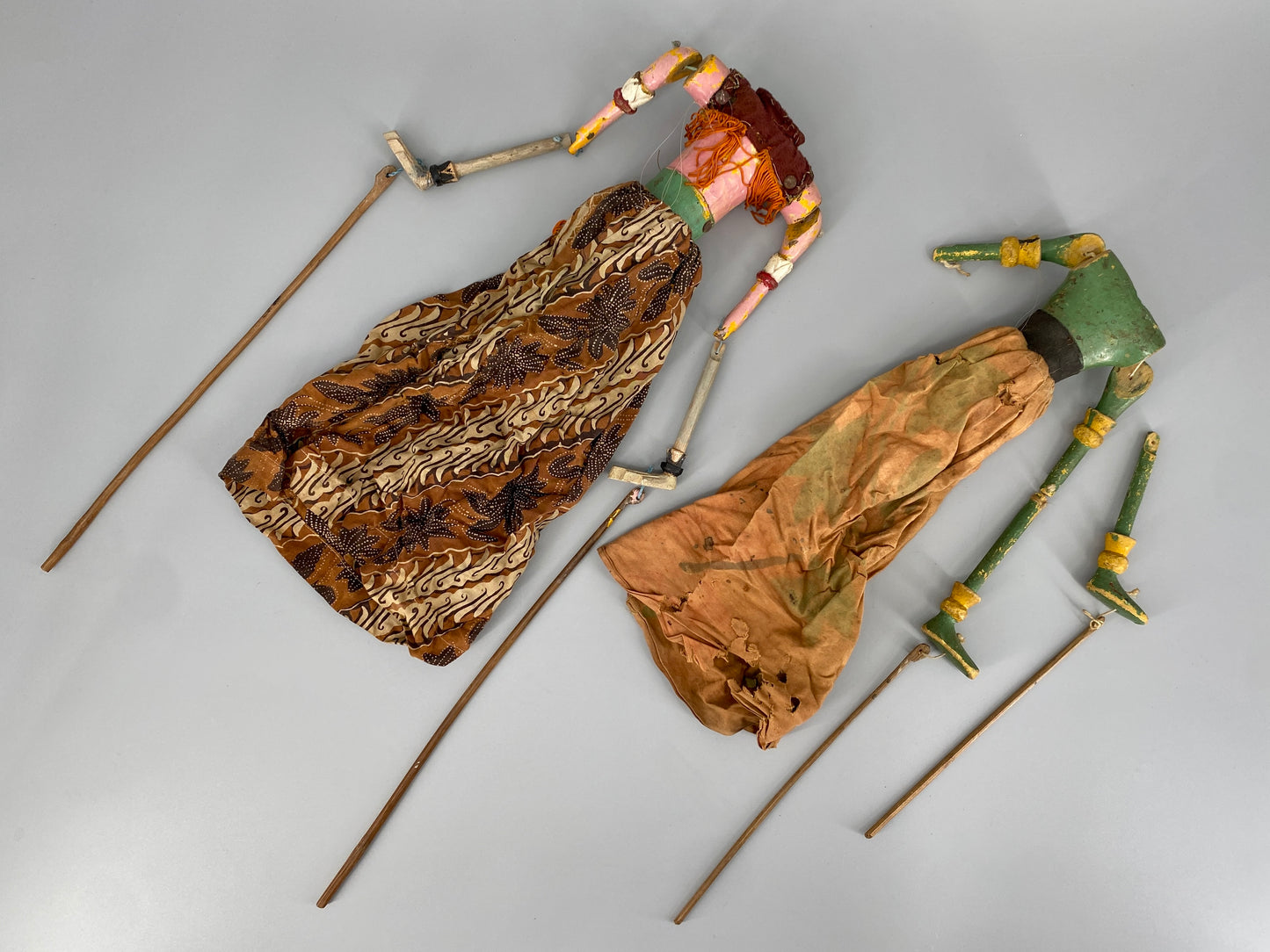 2 Wayang Golek Marionetten, Indonesien, frühes 19. Jhd.