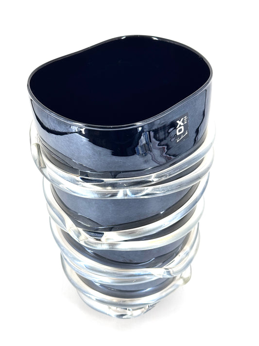 XO DSGN  BODENVASE BLAU SCHWARZ GLAS MIT GLASSPIRALE