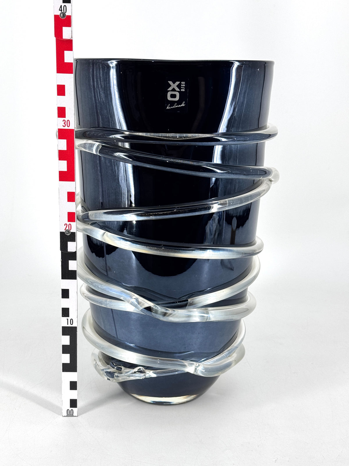 XO DSGN  BODENVASE BLAU SCHWARZ GLAS MIT GLASSPIRALE
