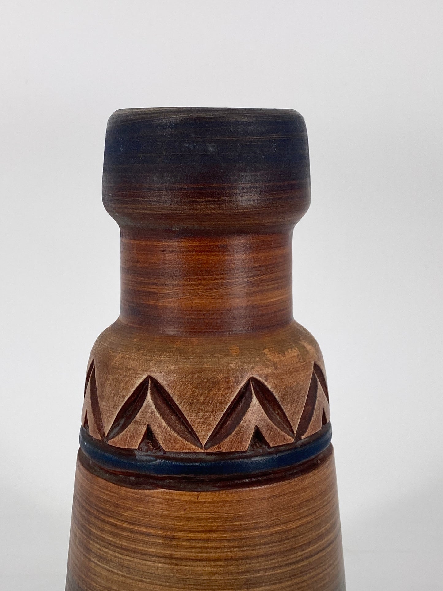 Vintage Vase aus Keramik mit Relief und Farbverlauf, 60er